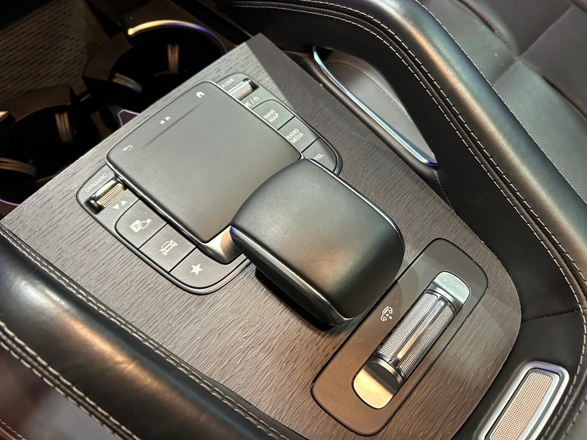 MERCEDES-BENZ GLE 400 d AMG Line 4matic 7 PLÄTZER CH FAHRZEUG-image-17