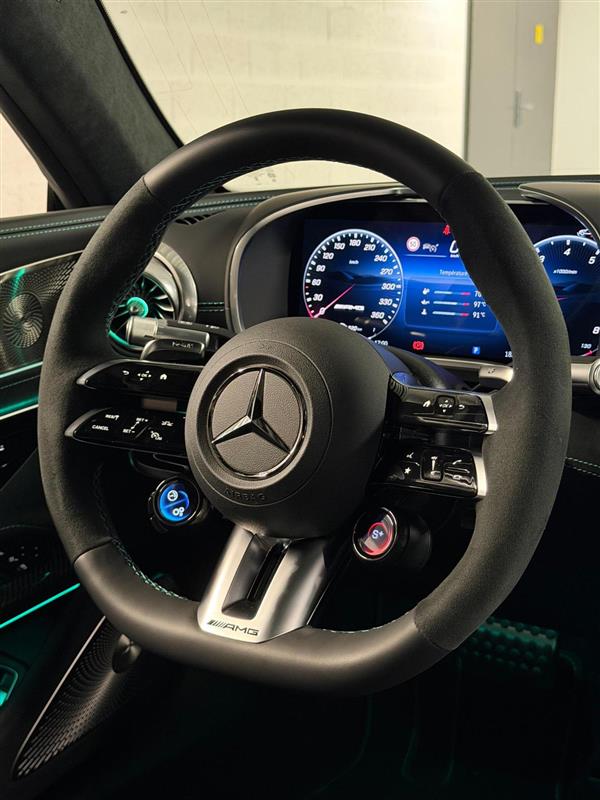 MERCEDES-BENZ AMG GT 63 PRO 4MATIC+ "Motorsport Collectors Edition" 1 of 200-image-12