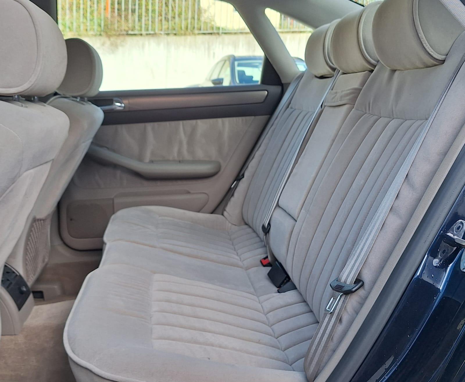 AUDI A6 2.4 Ambition-image-12