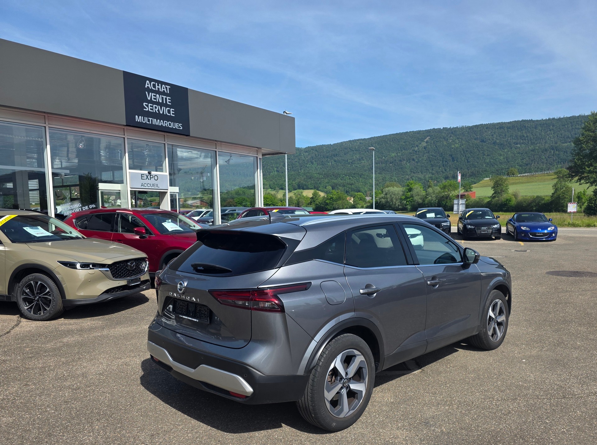 NISSAN Qashqai 1.3 DIG-T MHEV Tekna Xtronic 4x4-image-3