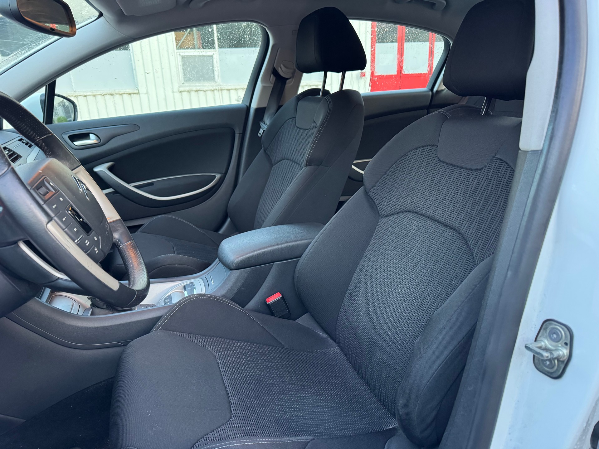 CITROEN C5 Berline 1.6 Turbo Exclusive Automatic-image-6