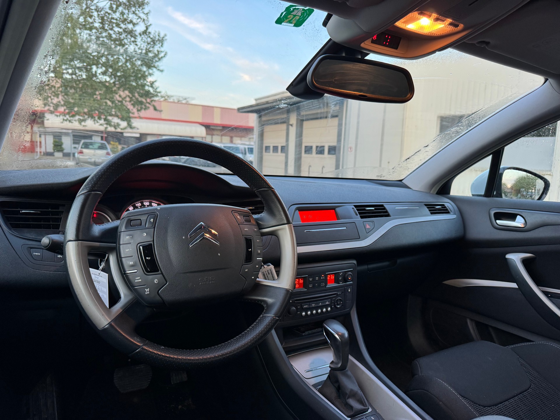 CITROEN C5 Berline 1.6 Turbo Exclusive Automatic-image-8