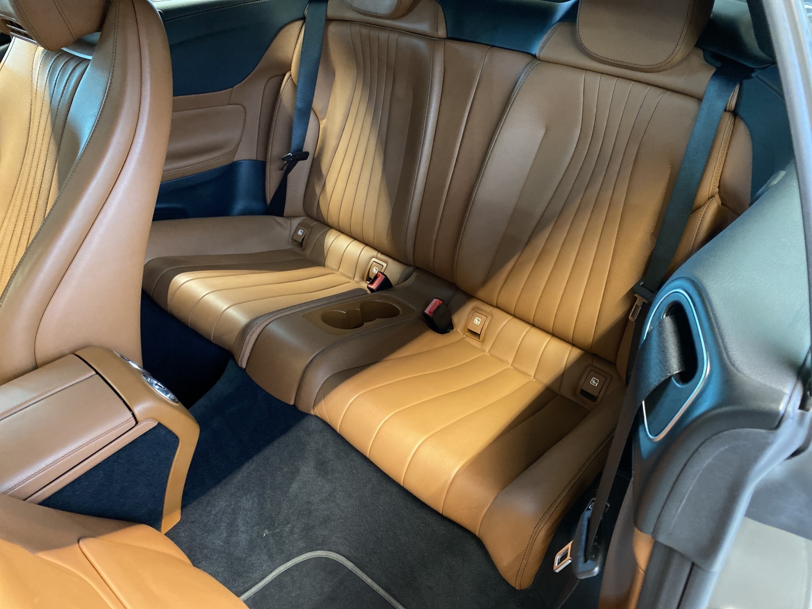 MERCEDES-BENZ E 450 Cabriolet AMG Line 4MATIC-image-9
