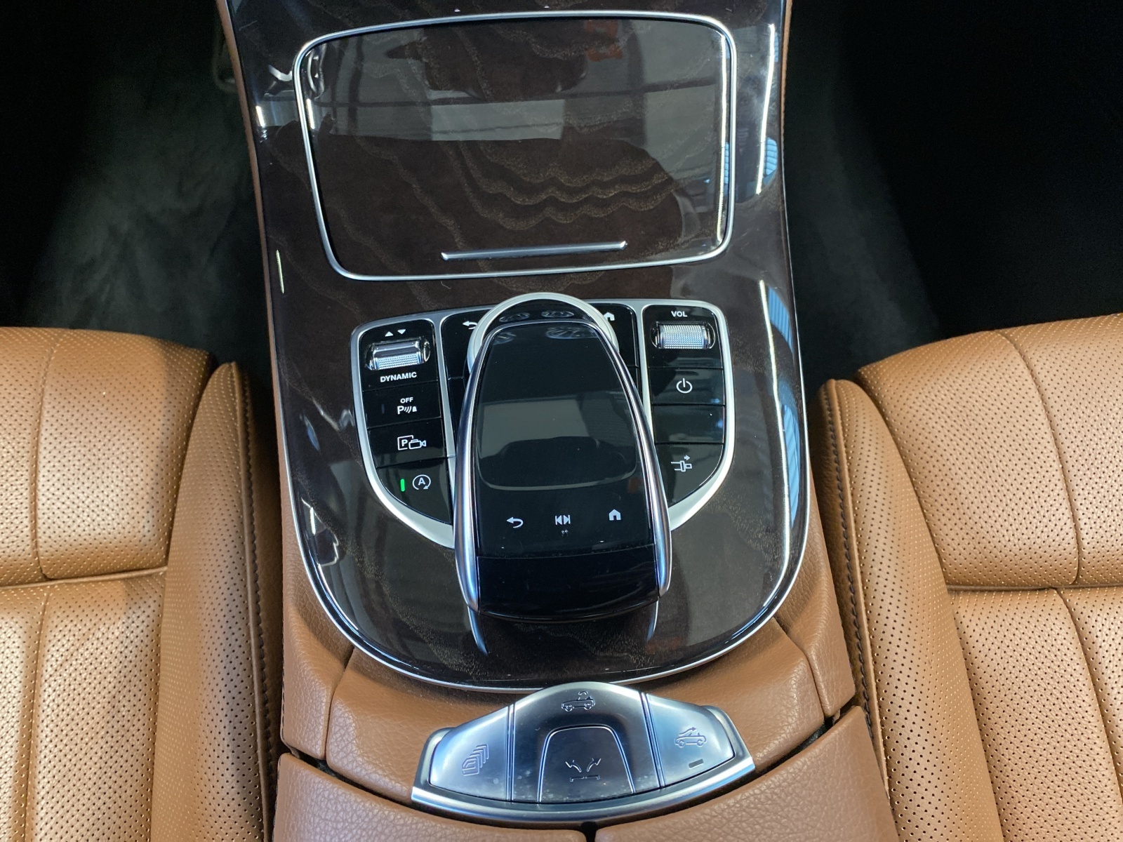 MERCEDES-BENZ E 450 Cabriolet AMG Line 4MATIC-image-11