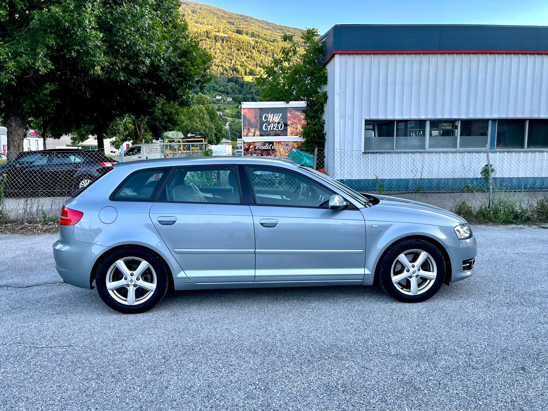AUDI A3 Sportback 2.0 TFSI Style S-tronic-image-18