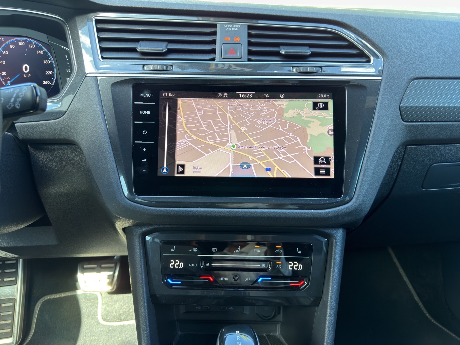 VW Tiguan 2.0TSI R-Line 4Motion DSG-image-10