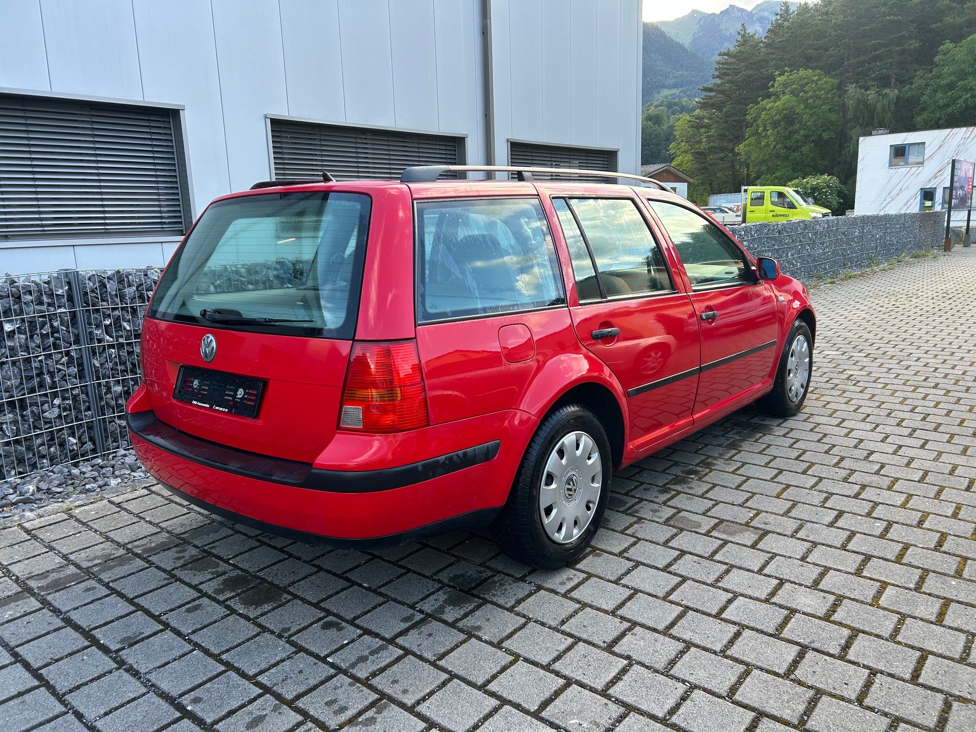 VW Golf Variant 1.8 20V 4Motion-image-3