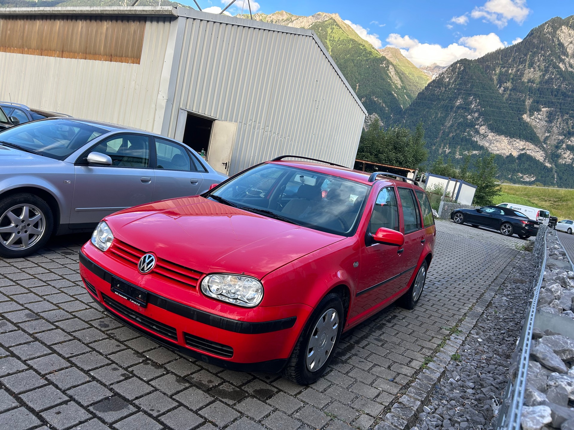 VW Golf Variant 1.8 20V 4Motion-image-1