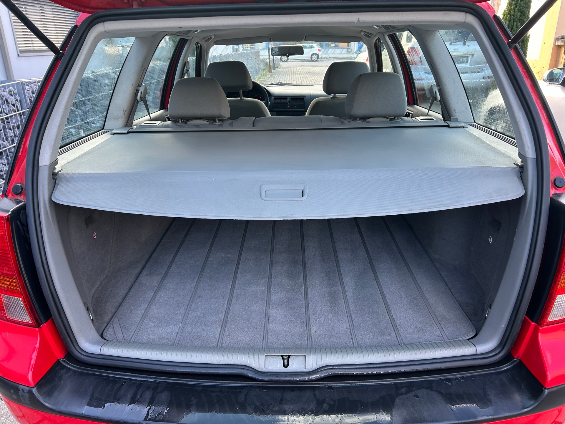 VW Golf Variant 1.8 20V 4Motion-image-11