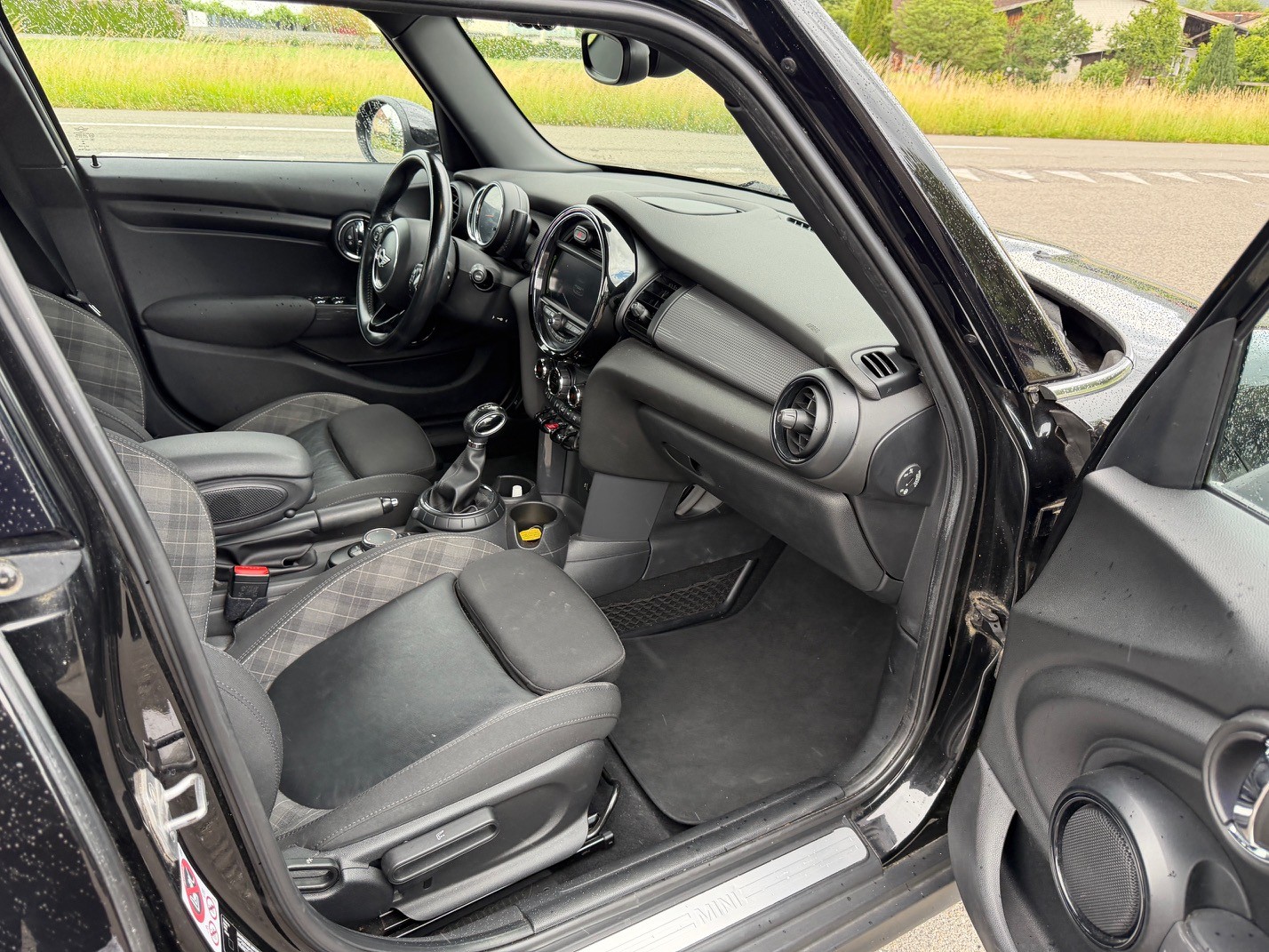 MINI Cooper Steptronic-image-9