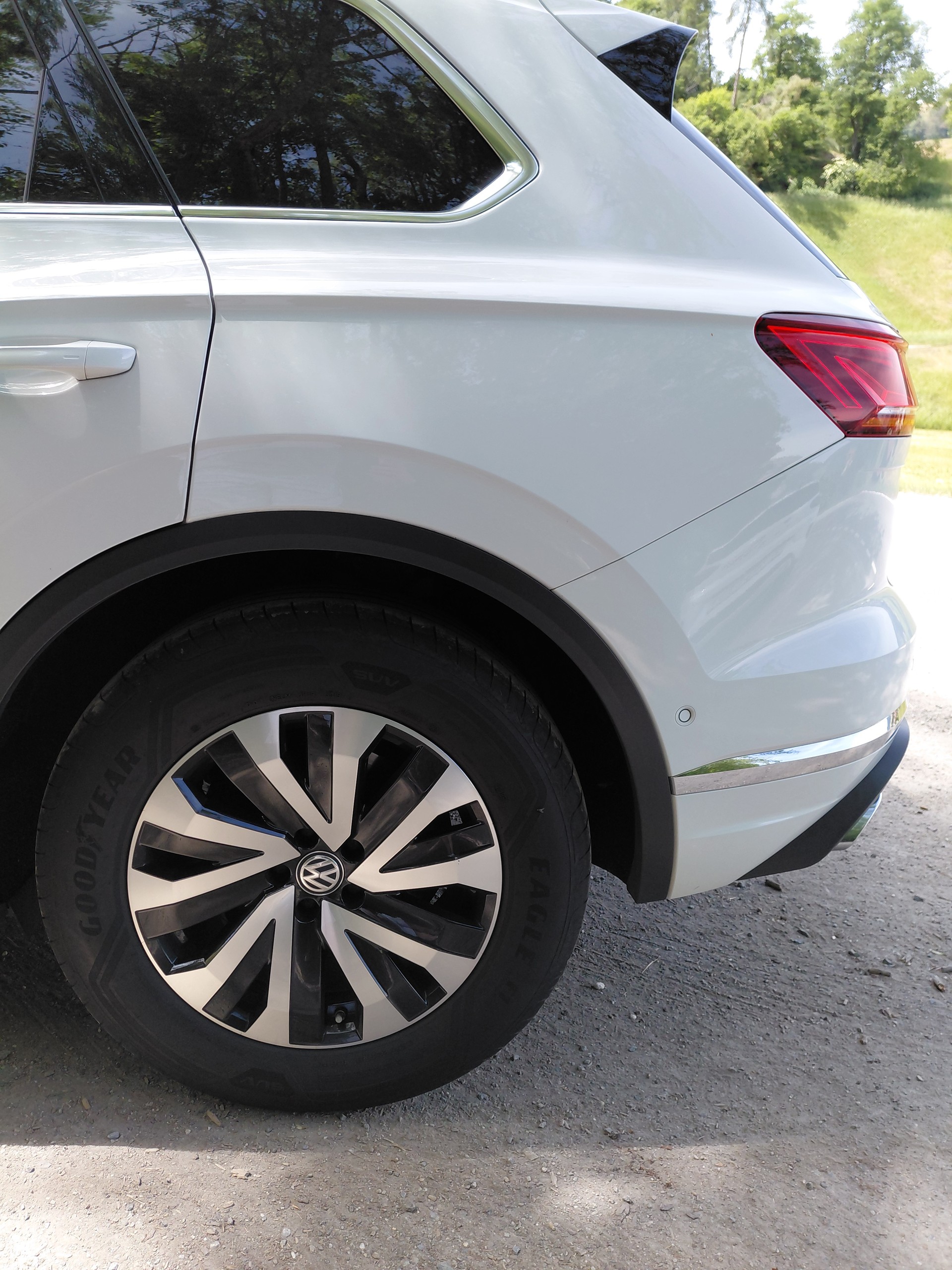 VW TOUAREG-image-8