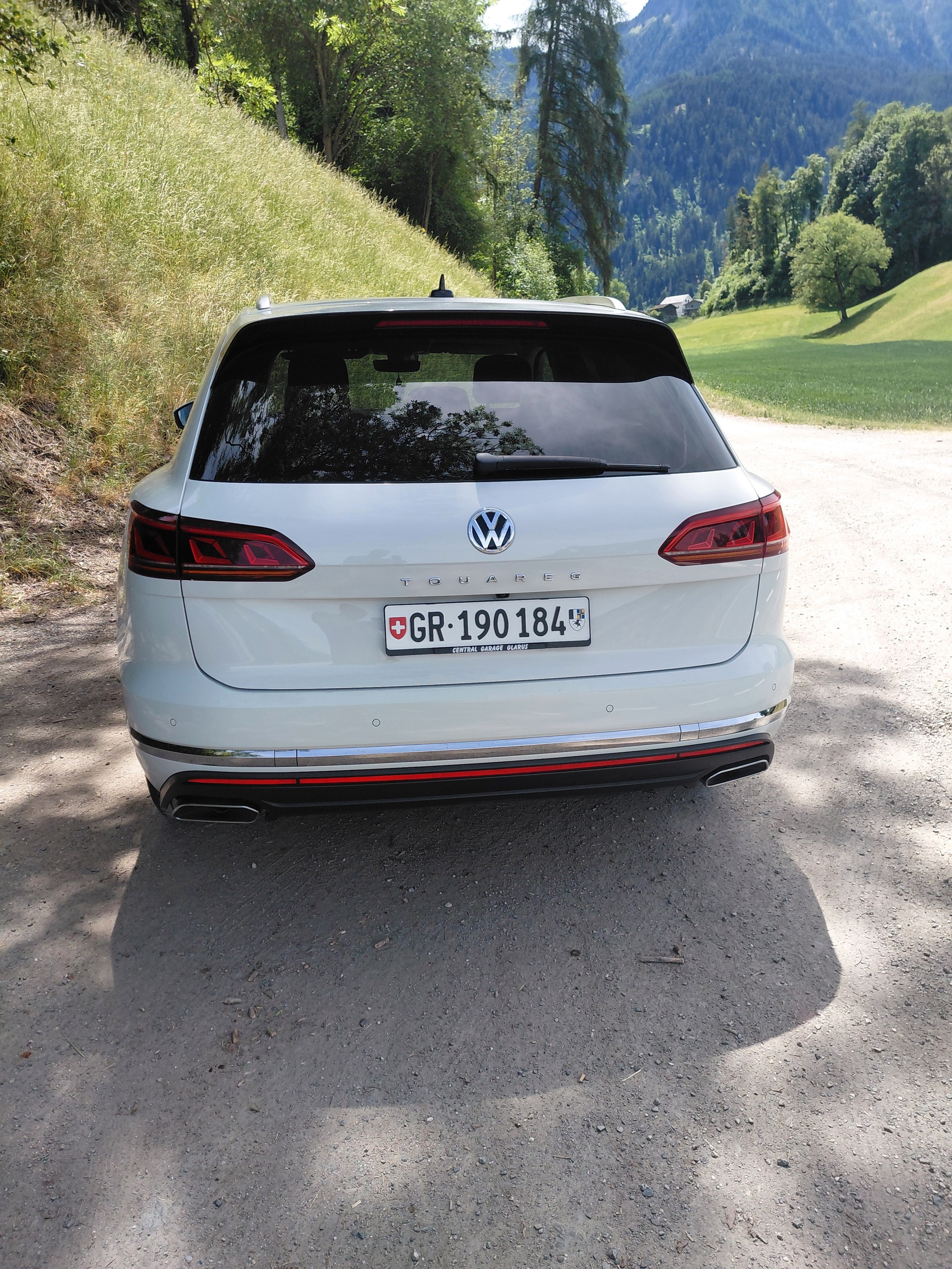 VW TOUAREG-image-1