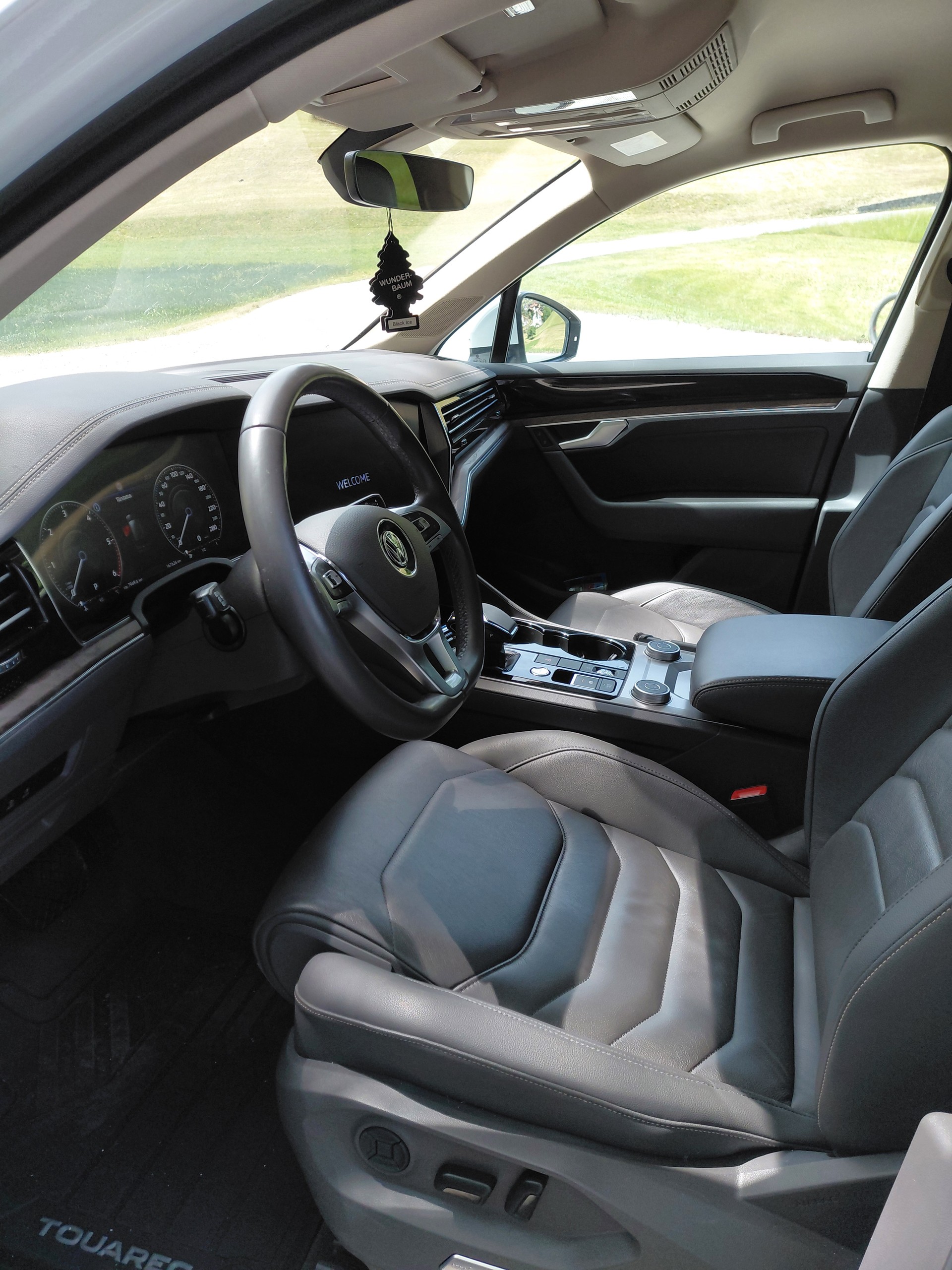VW TOUAREG-image-2