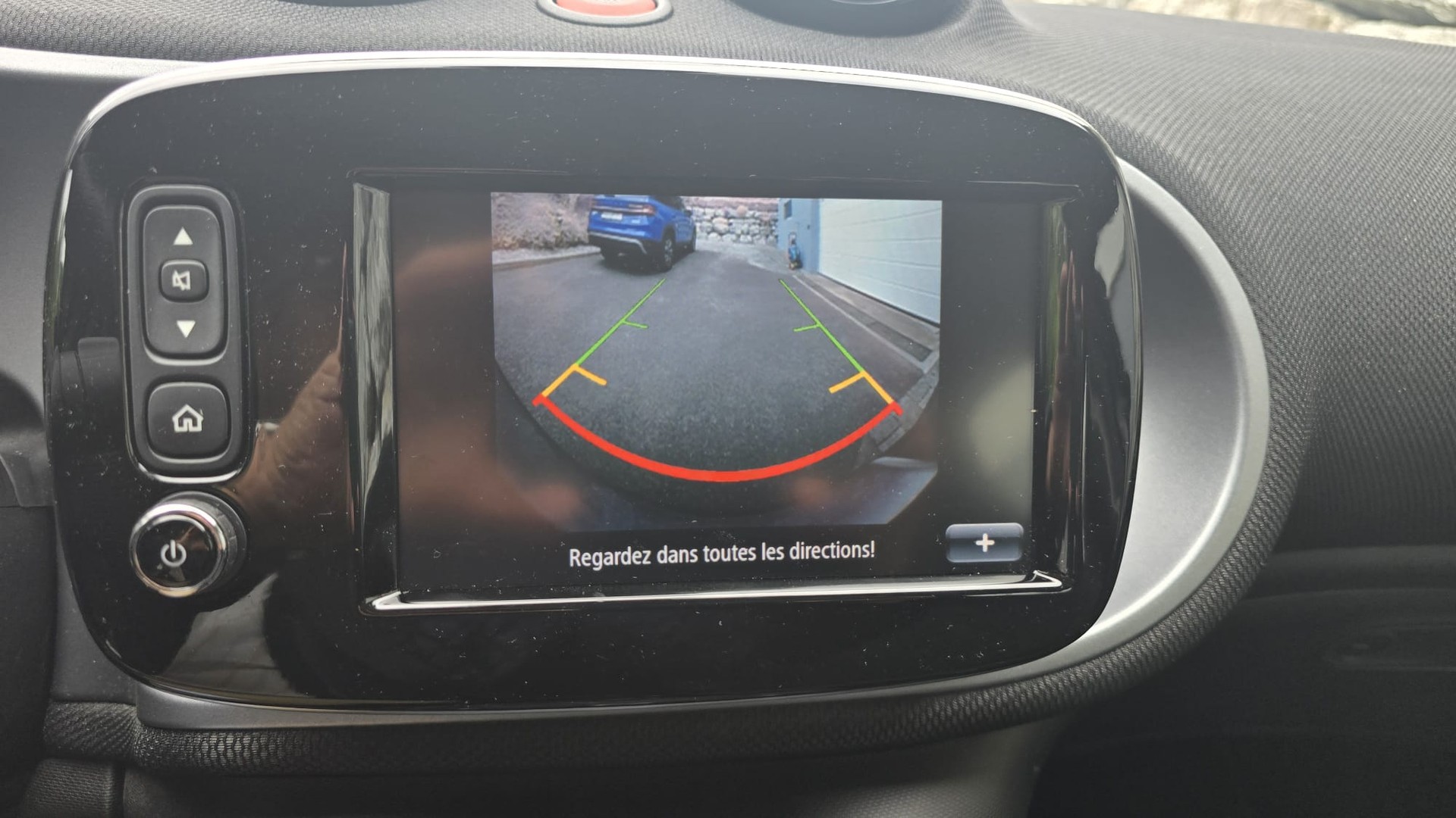 SMART forfour PASSION twinamic Navigation / camera / DAB / Bluetooh / ACC TEMPOMAT-image-3