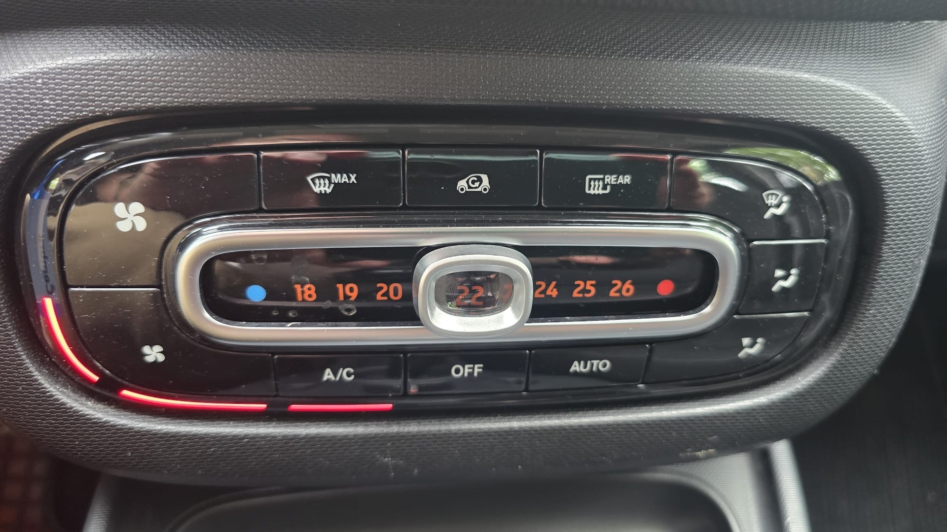 SMART forfour PASSION twinamic Navigation / camera / DAB / Bluetooh / ACC TEMPOMAT-image-11
