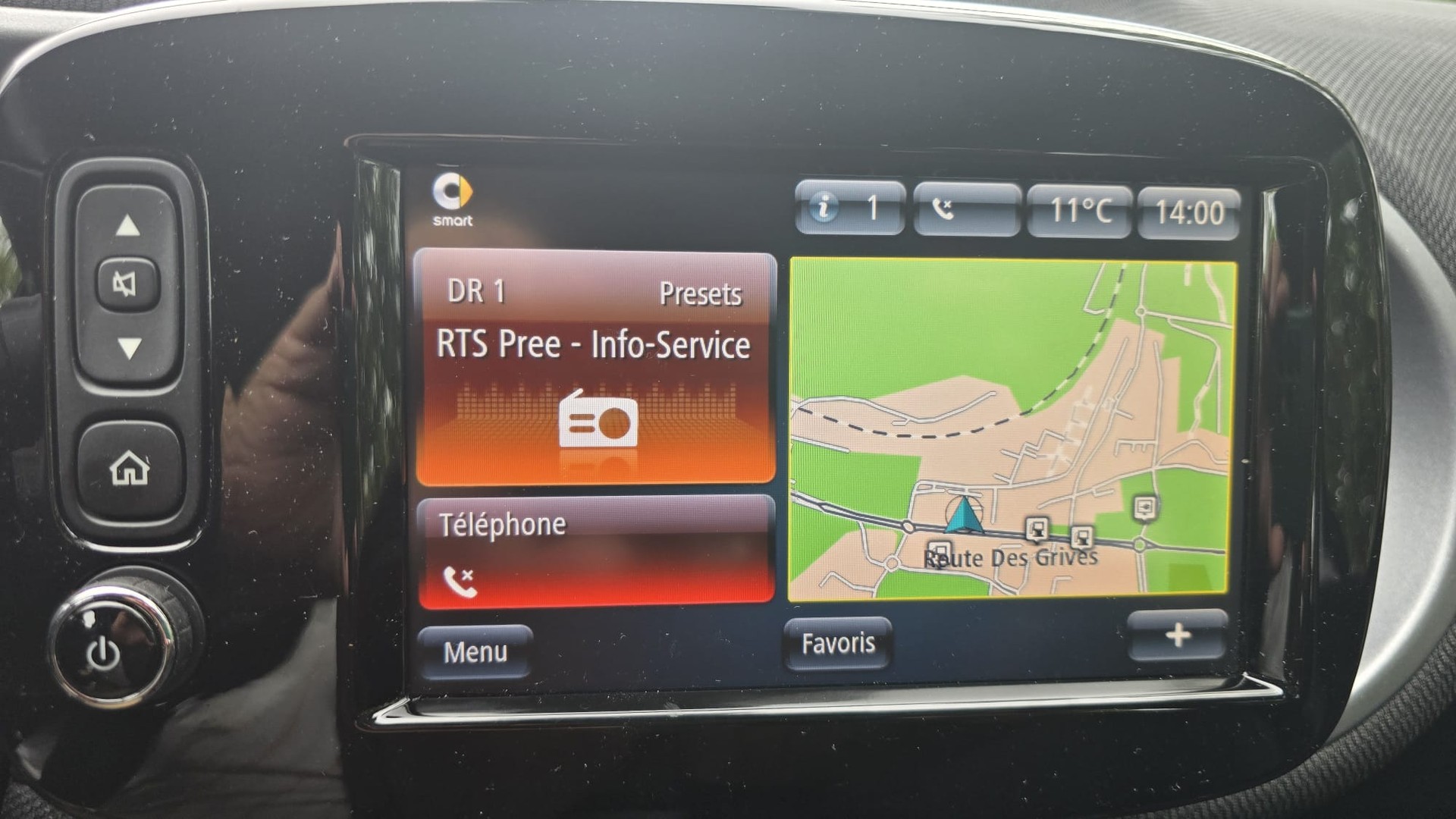 SMART forfour PASSION twinamic Navigation / camera / DAB / Bluetooh / ACC TEMPOMAT-image-2
