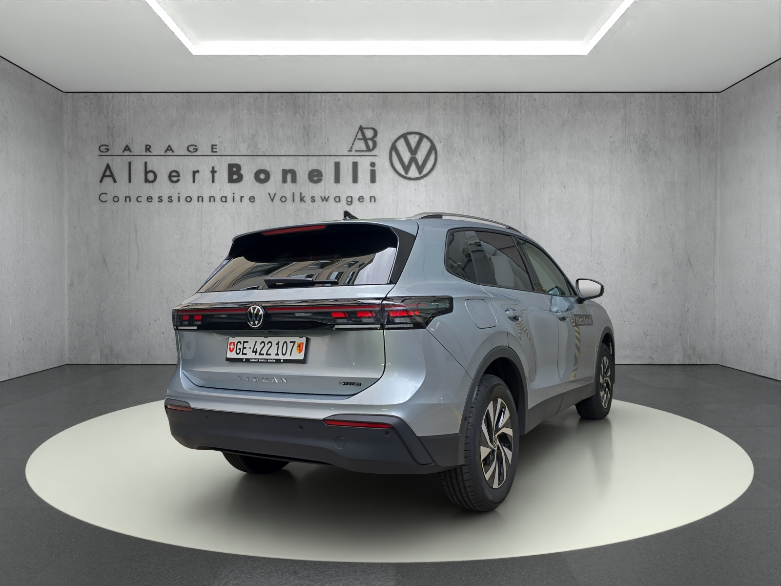 VW Tiguan 2.0 TSI DSG United 4Motion-showroom-element-2