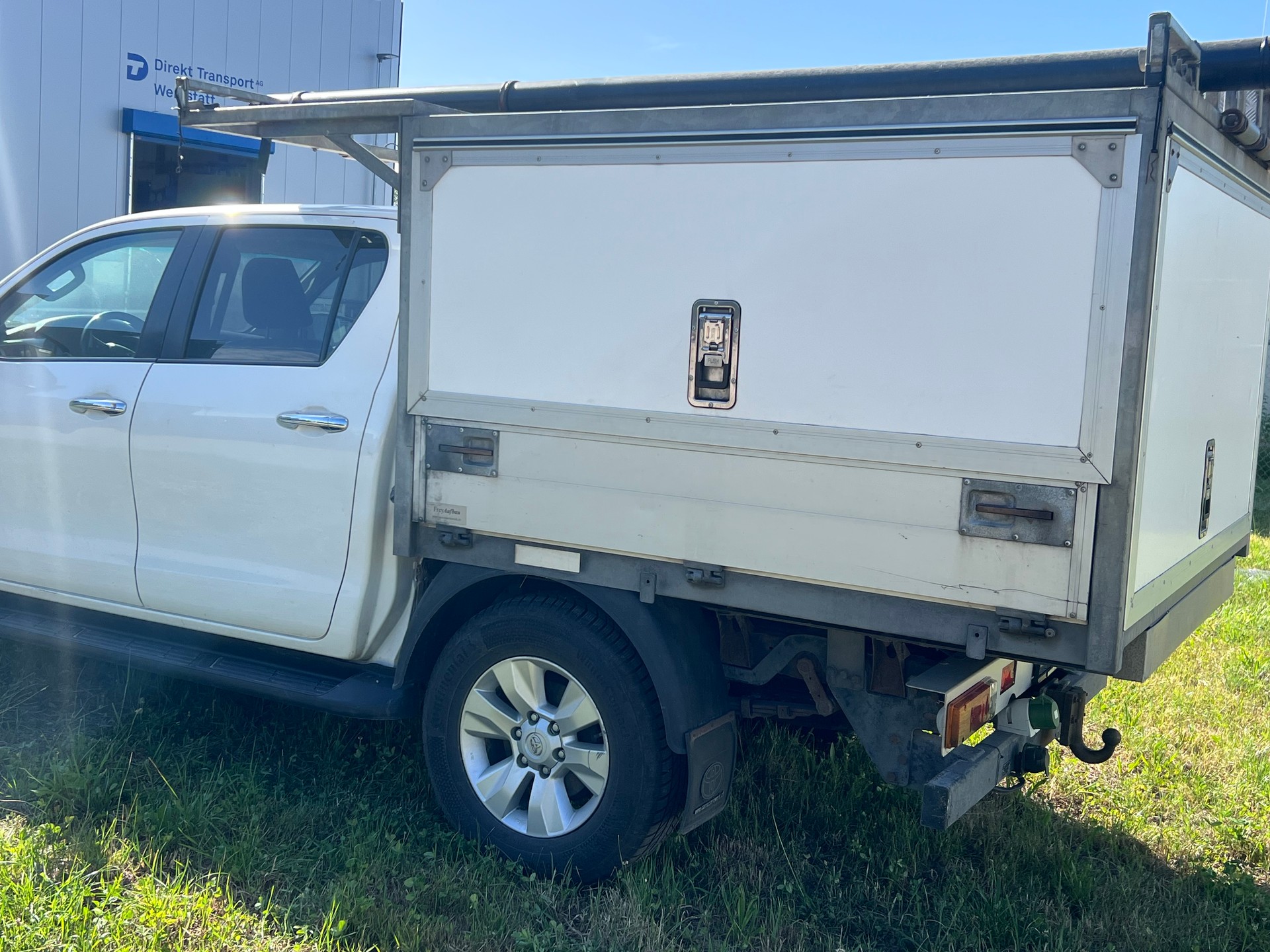 TOYOTA Hilux 2.4-4D Limited Double Cab 4x4 A-image-6