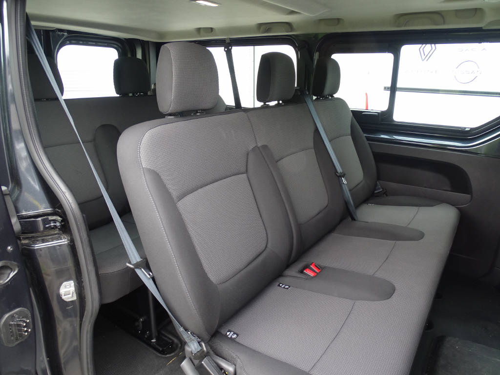RENAULT Trafic Grand Passenger 2.0 dCi 8 places-showroom-element-3