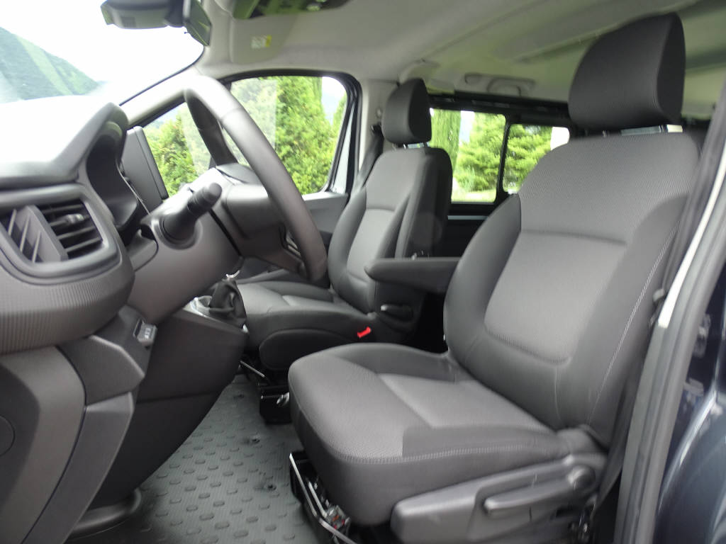 RENAULT Trafic Grand Passenger 2.0 dCi 8 places-showroom-element-2