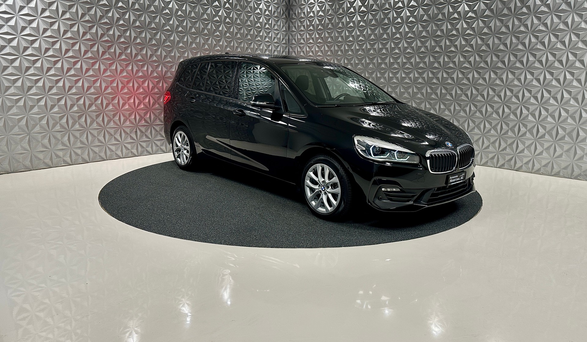 BMW 220d xDrive Gran Tourer Steptronic-showroom-element-2
