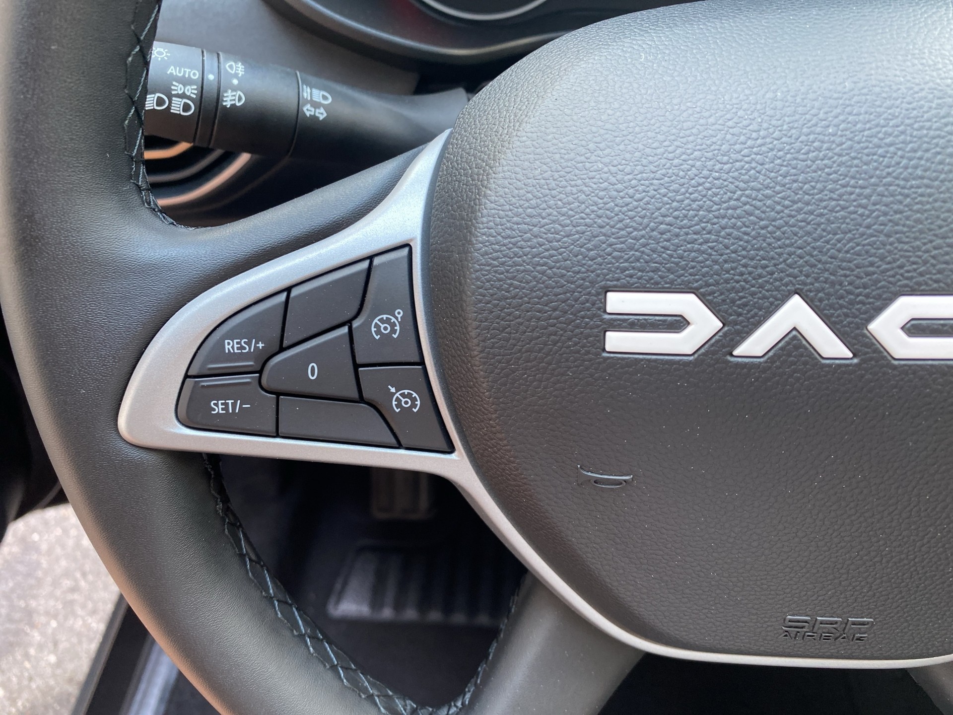 DACIA Jogger TCe 110 Extreme-image-12