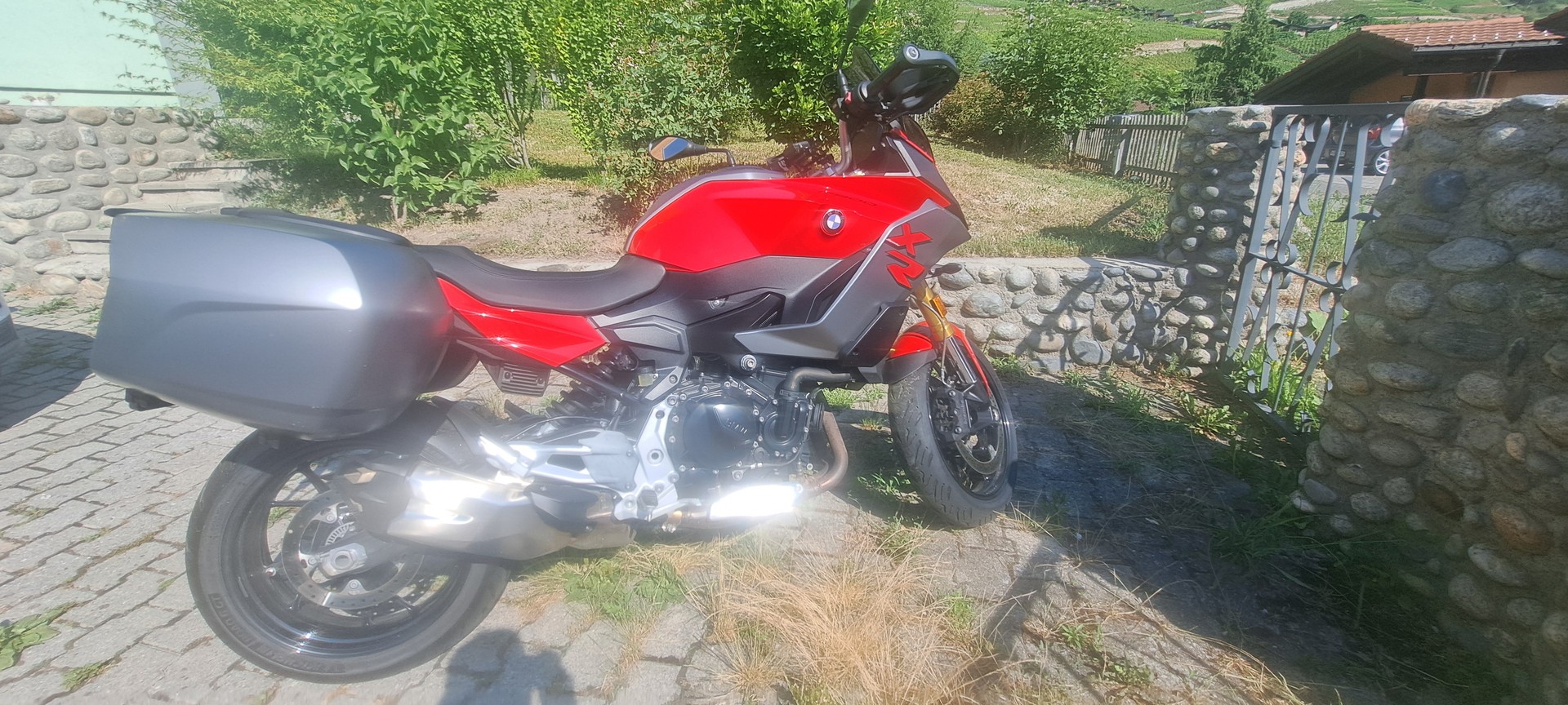 BMW F 900 XR A2 ABS-image-1