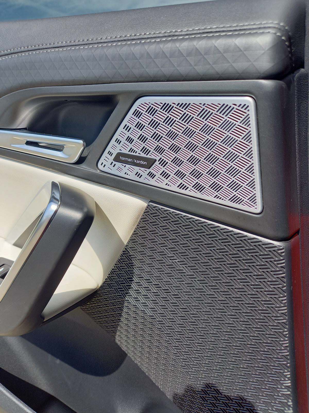 BMW iX2 xDrive 30 M Sport Pro-image-14
