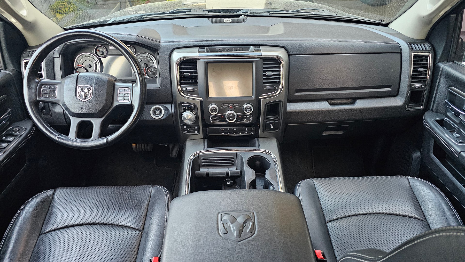 DODGE RAM 5.7 V8-image-7