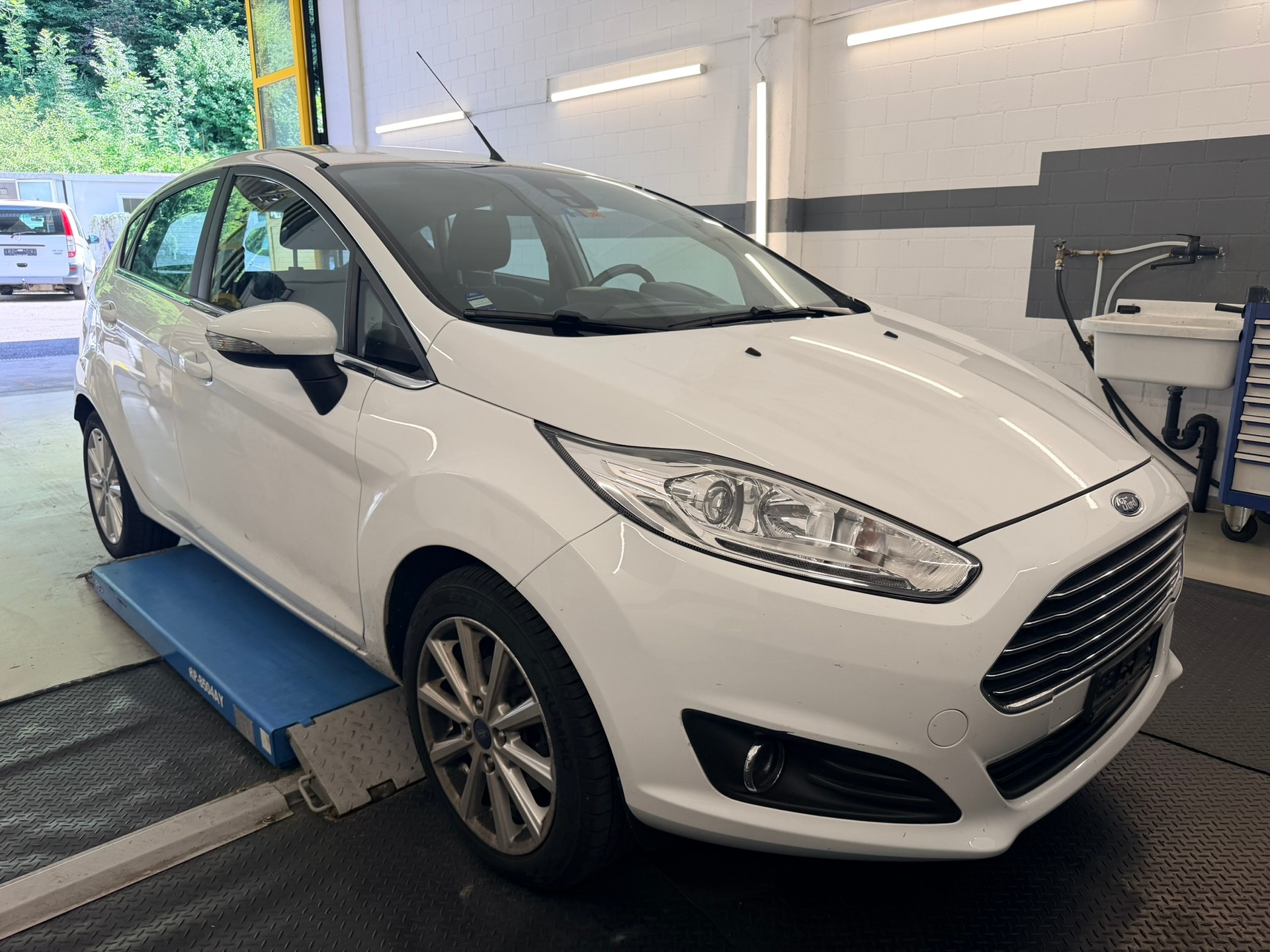 FORD Fiesta 1.0 SCTi Energy Edition PowerShift-showroom-element-2