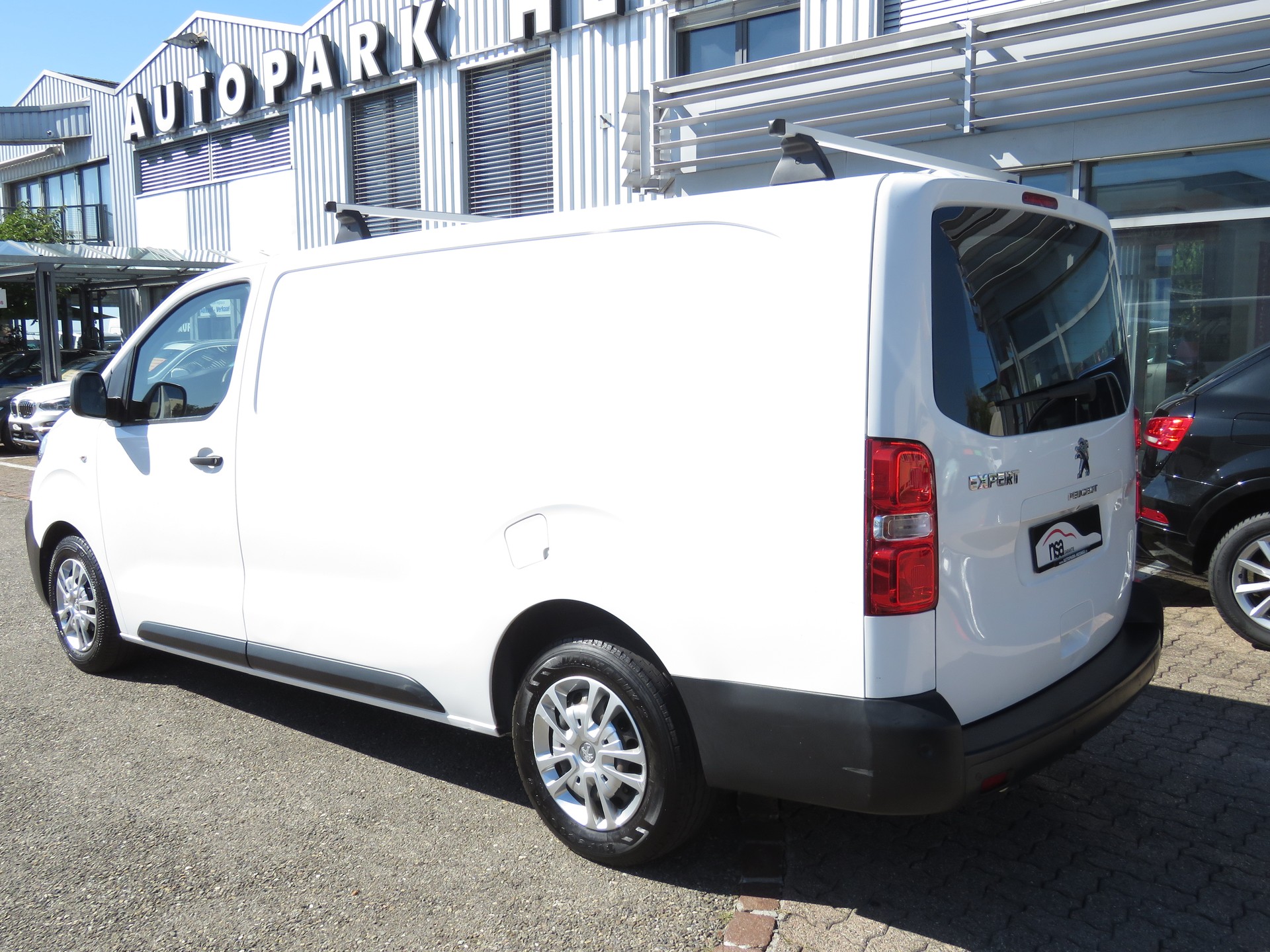 PEUGEOT Expert 2.0 BlueHDi 120 S&S Premium Long EAT8 (Automat, AHK 2.5 t, NL 1'144 kg)-image-5