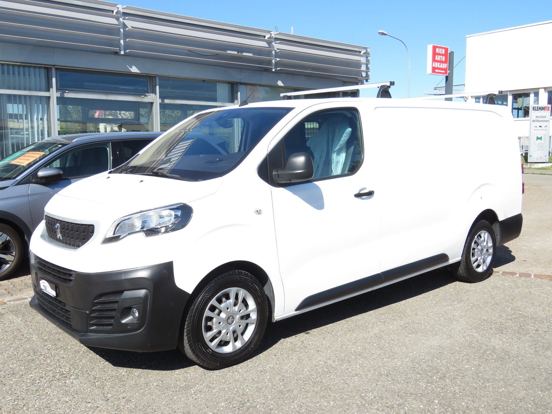 PEUGEOT Expert 2.0 BlueHDi 120 S&S Premium Long EAT8 (Automat, AHK 2.5 t)