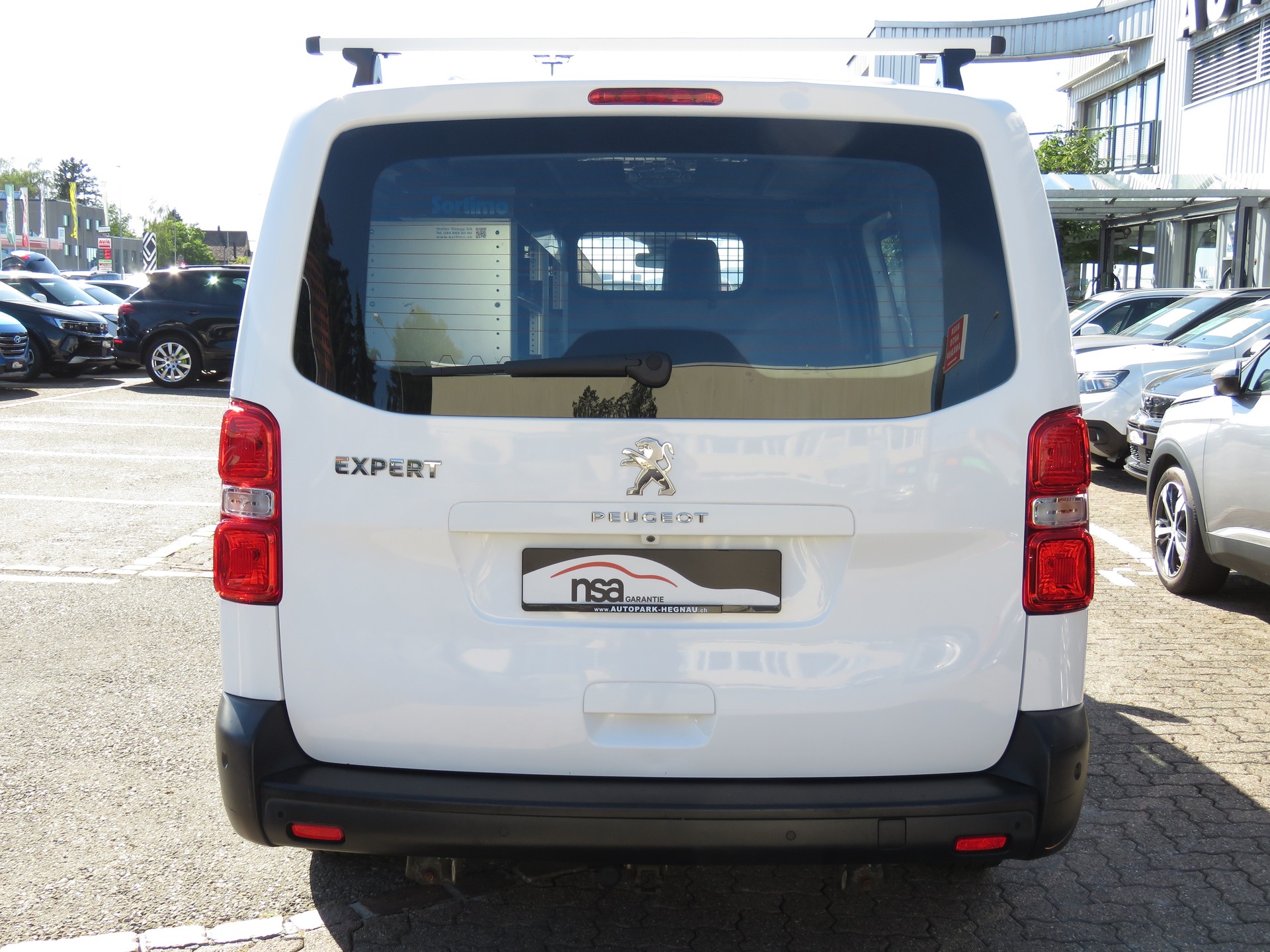 PEUGEOT Expert 2.0 BlueHDi 120 S&S Premium Long EAT8 (Automat, AHK 2.5 t, NL 1'144 kg)-image-4