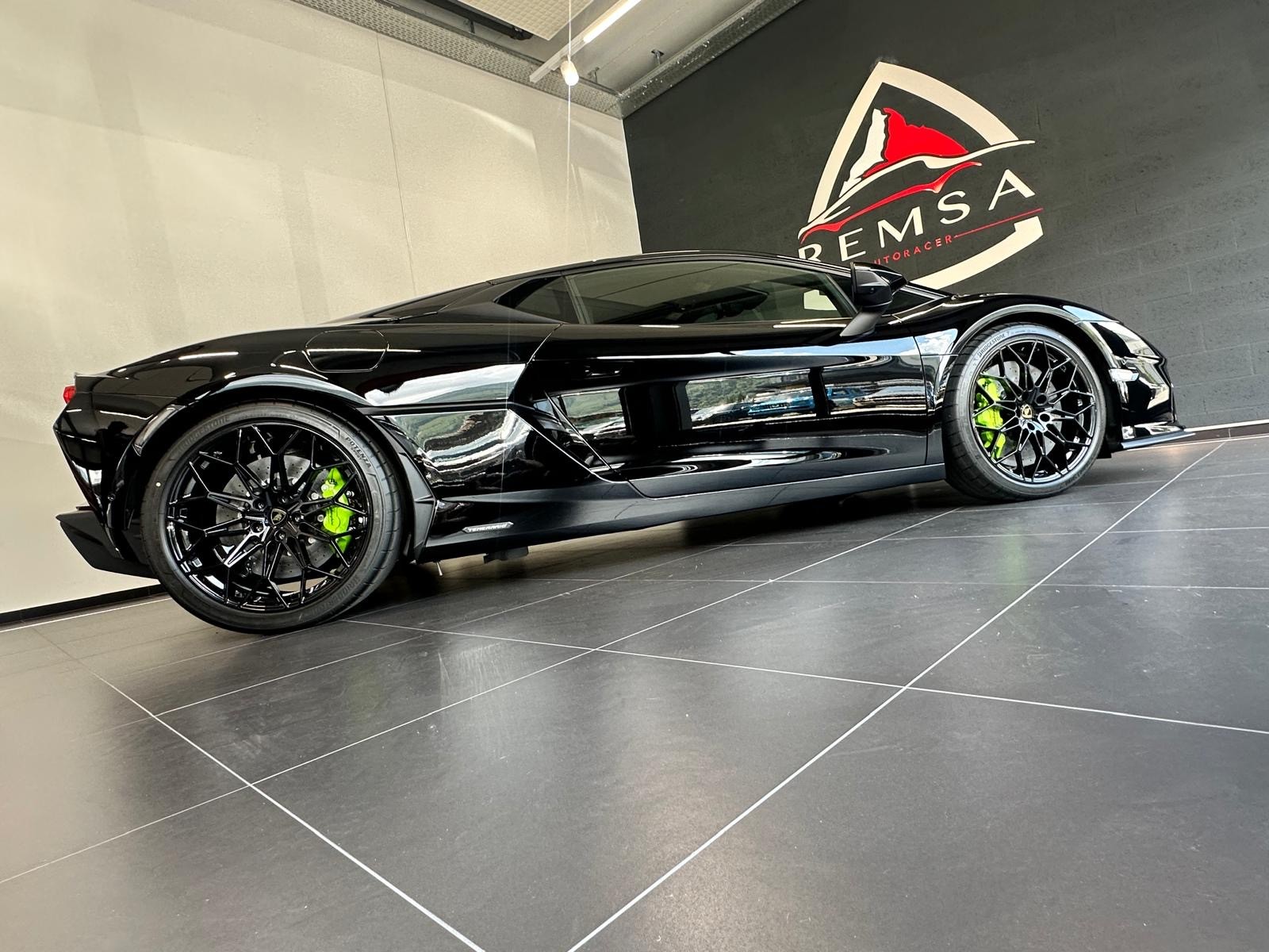 LAMBORGHINI Temerario HPEV