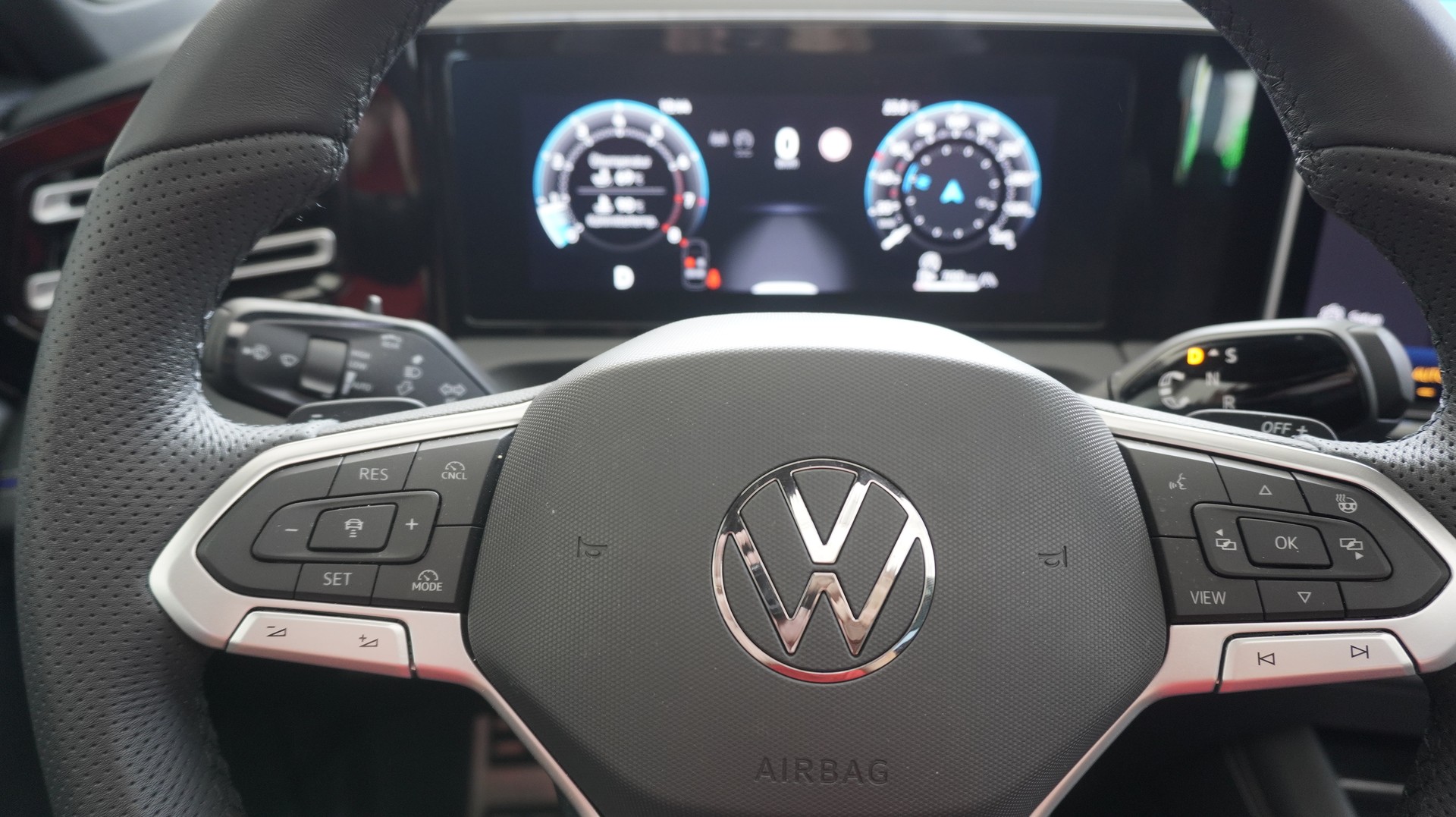 VW Tiguan 2.0 TSI United DSG 4Motion-image-18