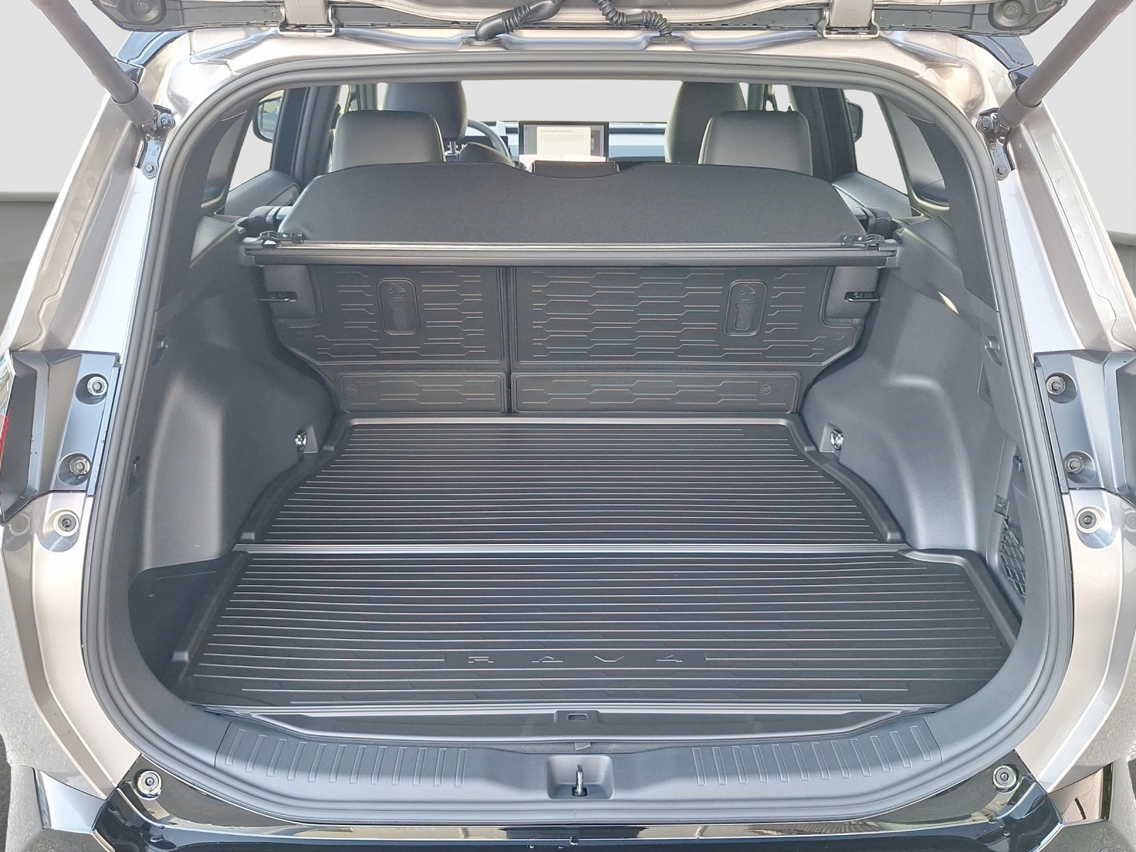 TOYOTA RAV4 2.5 HEV Style-image-11