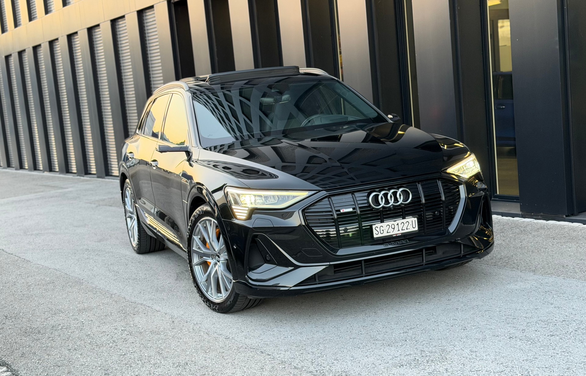 AUDI e-tron 55 S Line quattro♦️8 Jahre Garantie auf Batterie*Topausstattung♦️-image-9