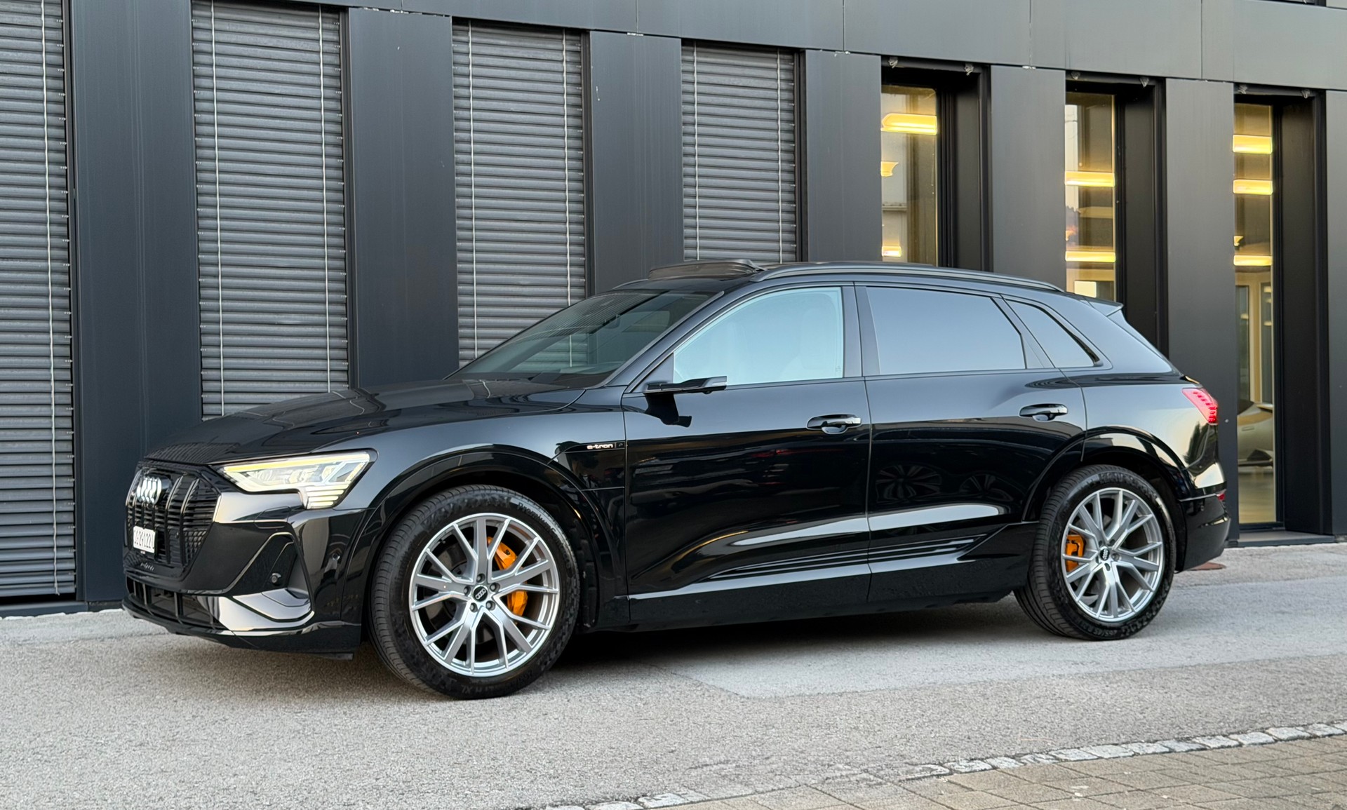 AUDI e-tron 55 S Line quattro♦️8 Jahre Garantie auf Batterie*Topausstattung♦️-showroom-element-3