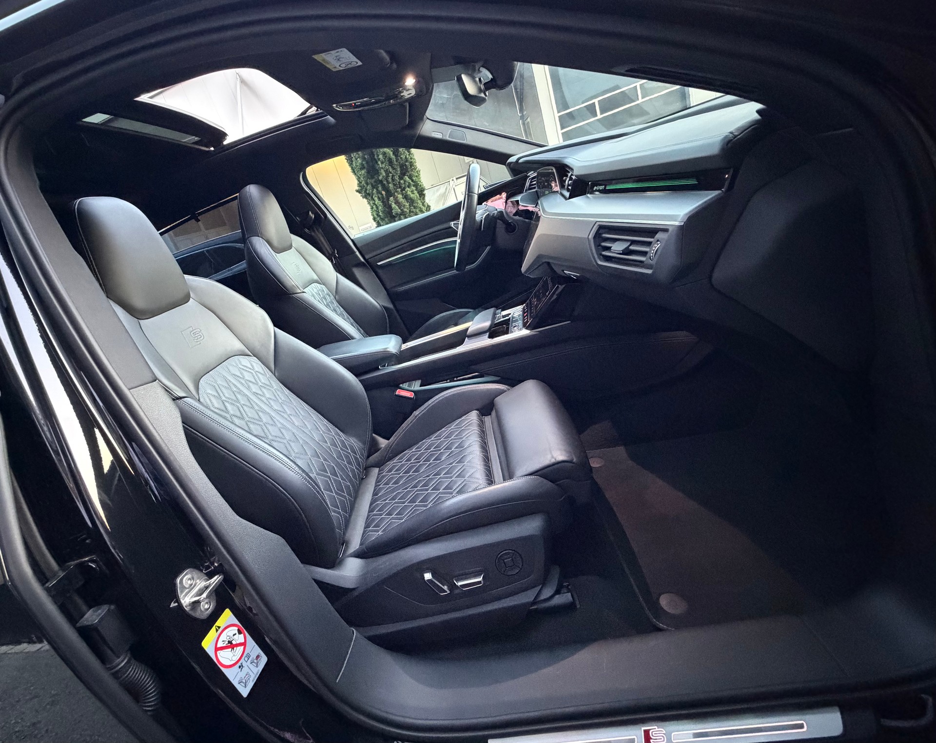 AUDI e-tron 55 S Line quattro♦️8 Jahre Garantie auf Batterie*Topausstattung♦️-image-22
