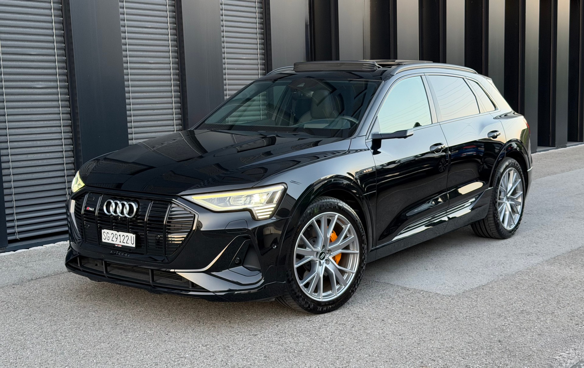 AUDI e-tron 55 S Line quattro♦️8 Jahre Garantie auf Batterie*Topausstattung♦️