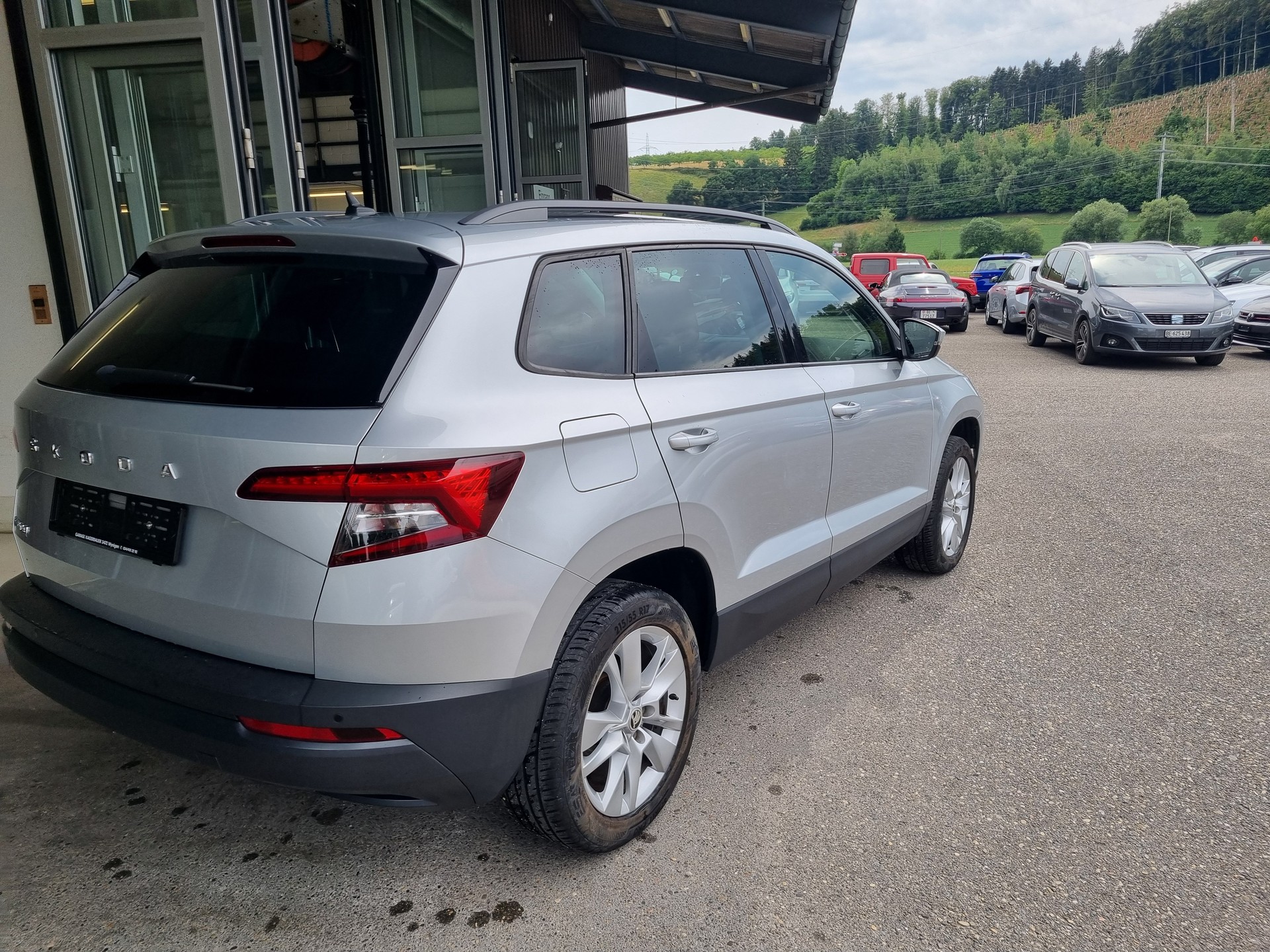 SKODA Karoq 1.5 TSI ACT Ambition DSG-showroom-element-3