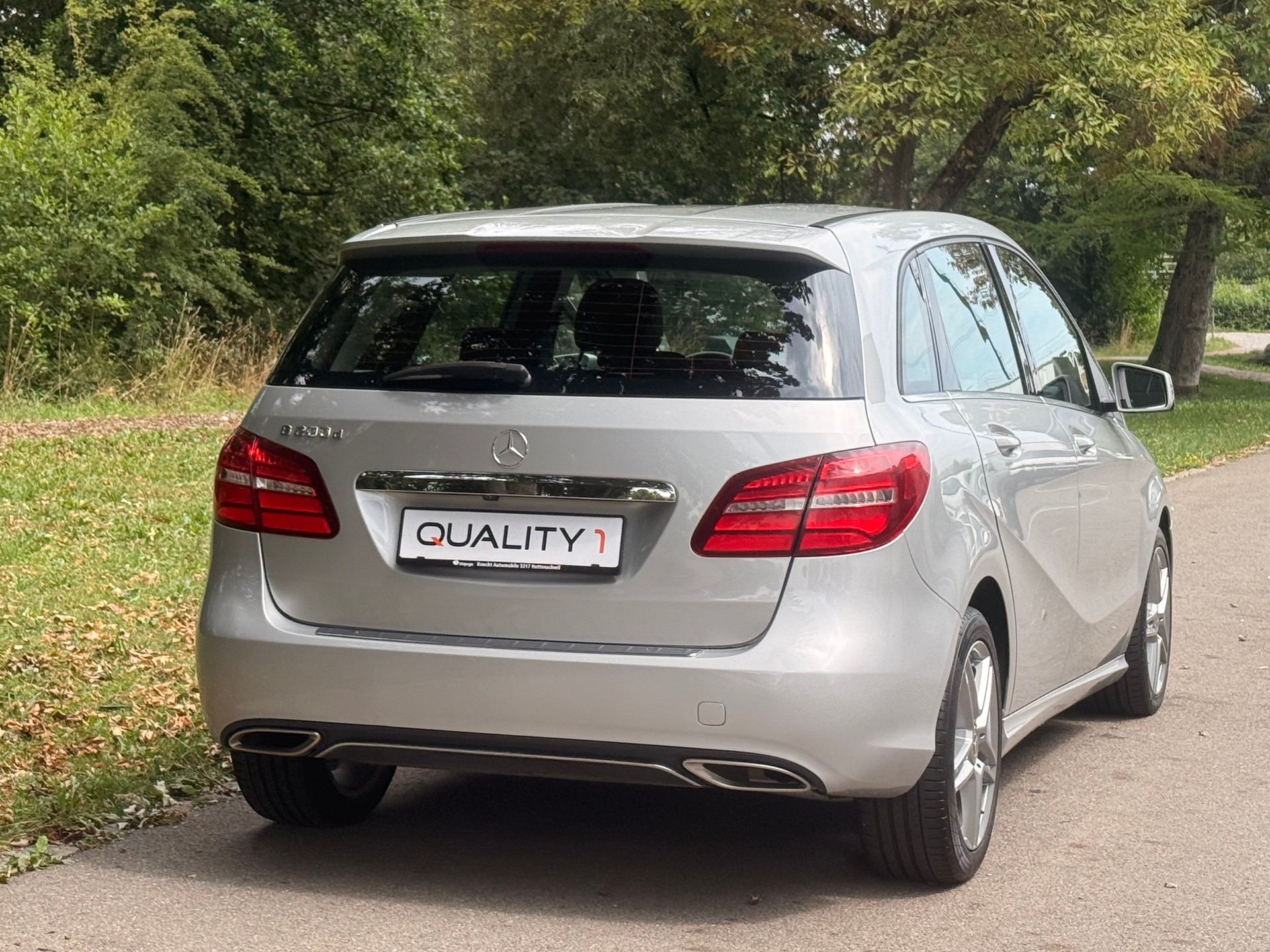 MERCEDES-BENZ B 200-image-5