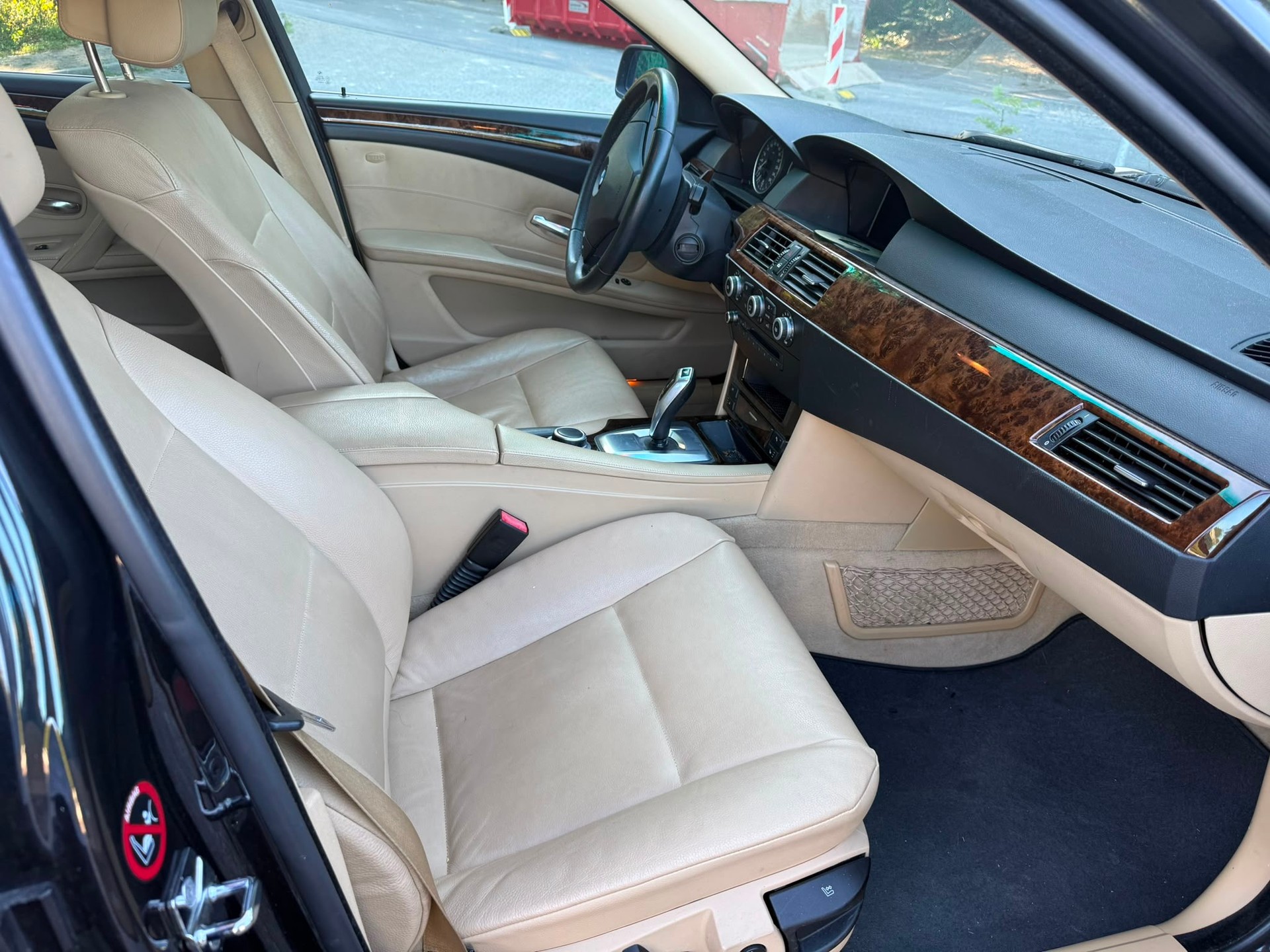 BMW 520d Touring Steptronic-image-10