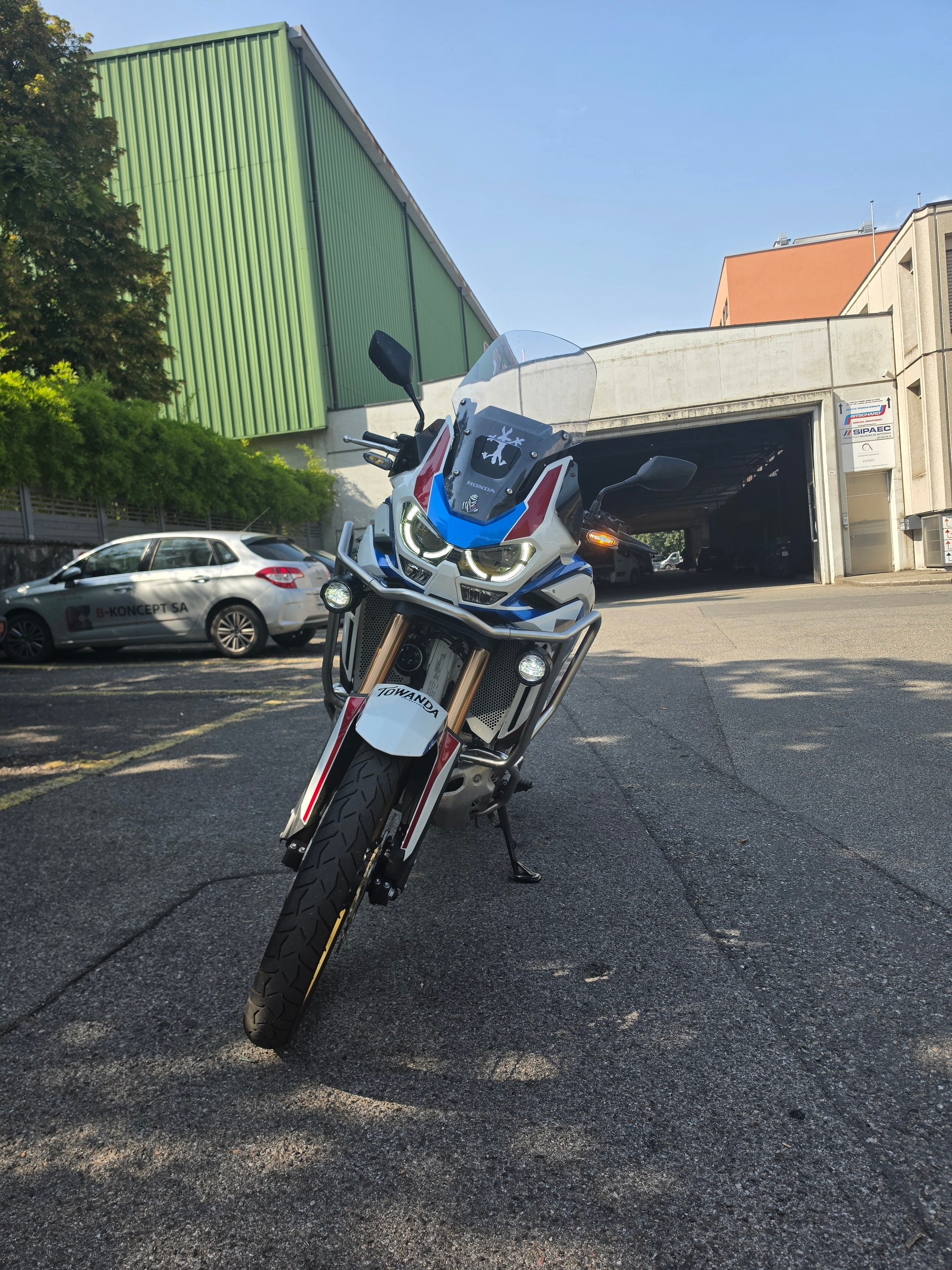 HONDA CRF 1100 DCT Africa Twin Adventure-image-1