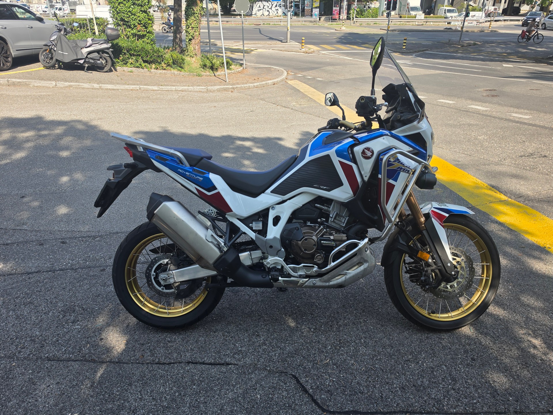 HONDA CRF 1100 DCT Africa Twin Adventure-image-5