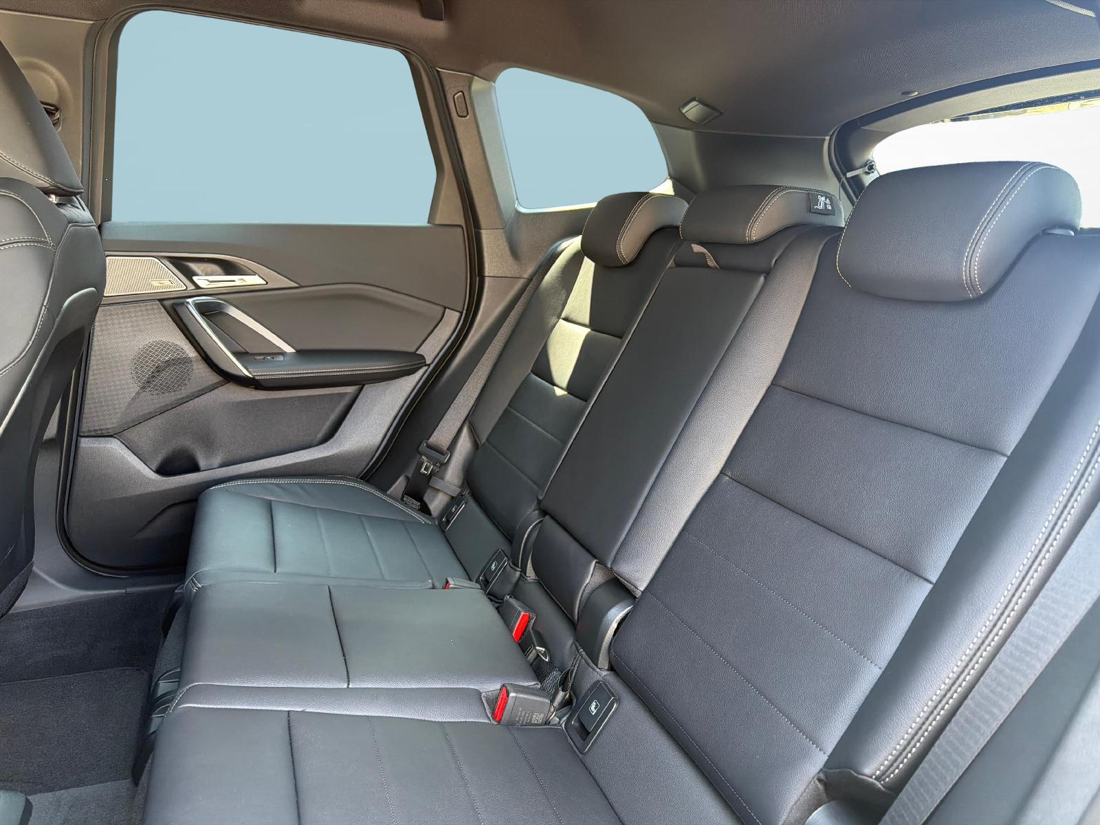 BMW X1 M35i-image-17