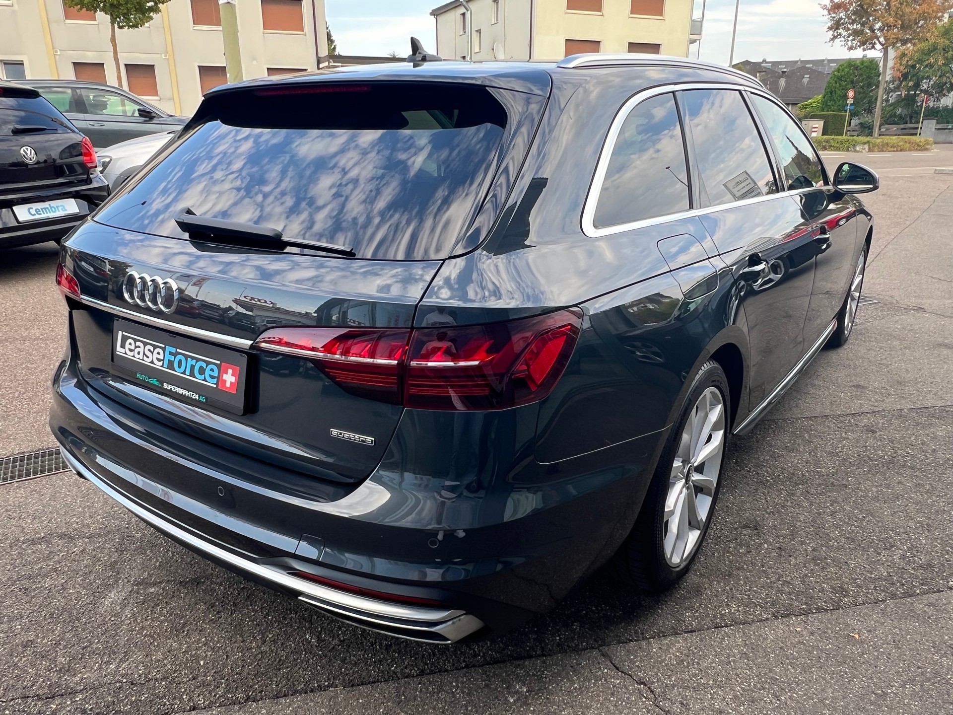 AUDI A4 Avant 40 TDI advanced quattro S-tronic-image-8