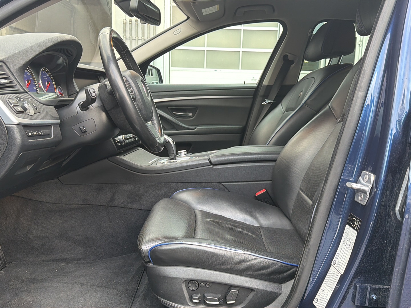 BMW-ALPINA D5 BiTurbo 3.0d Switch-Tronic-image-11