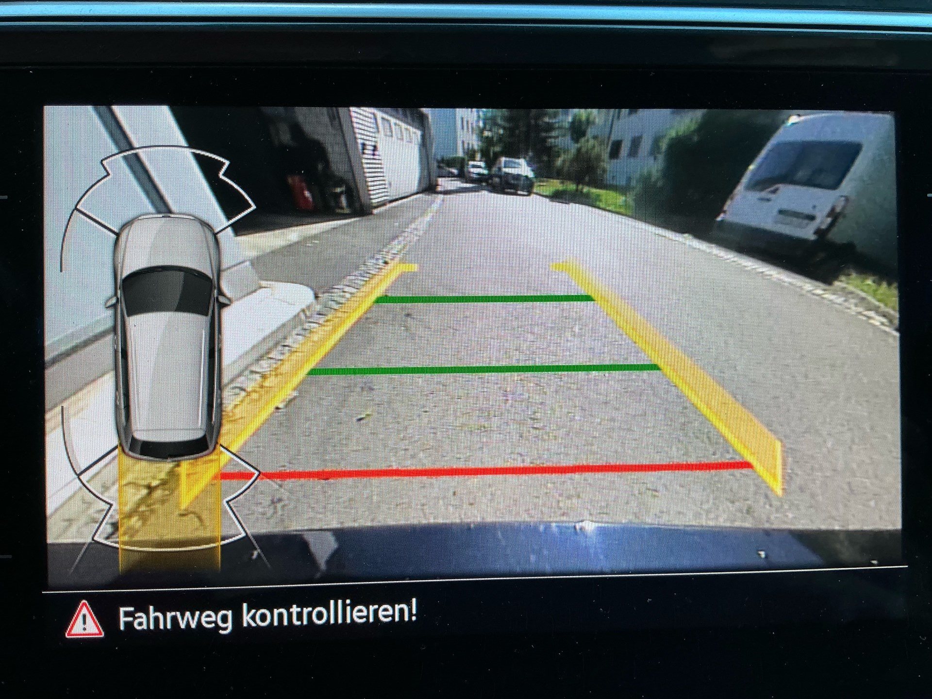 VW Tiguan Allspace R-Line 4Motion *** PANORAMADACH & 7 PLÄTZER ***-image-17