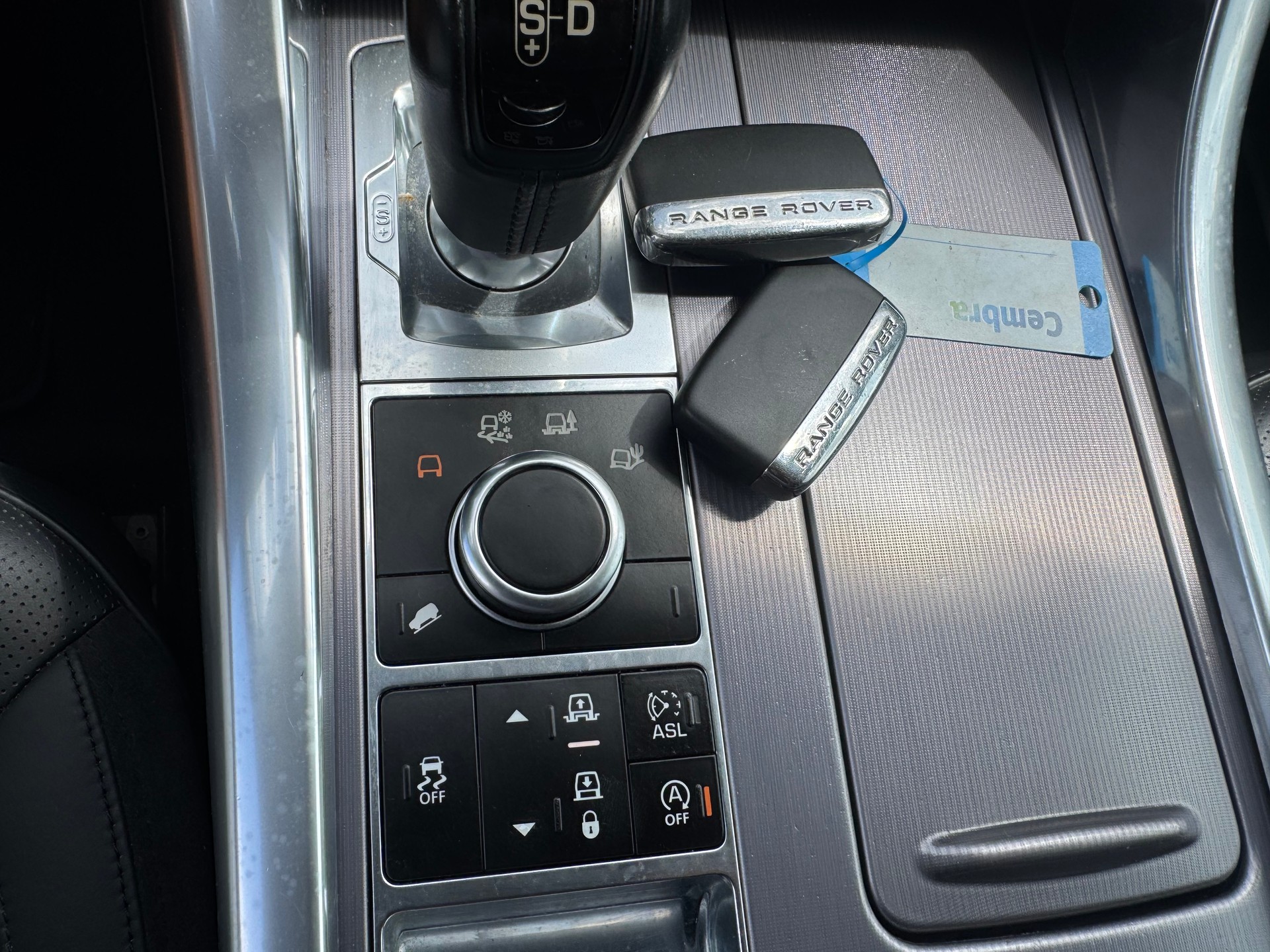 LAND ROVER Range Rover Sport 3.0 SDV6 HSE 7 Places-image-18